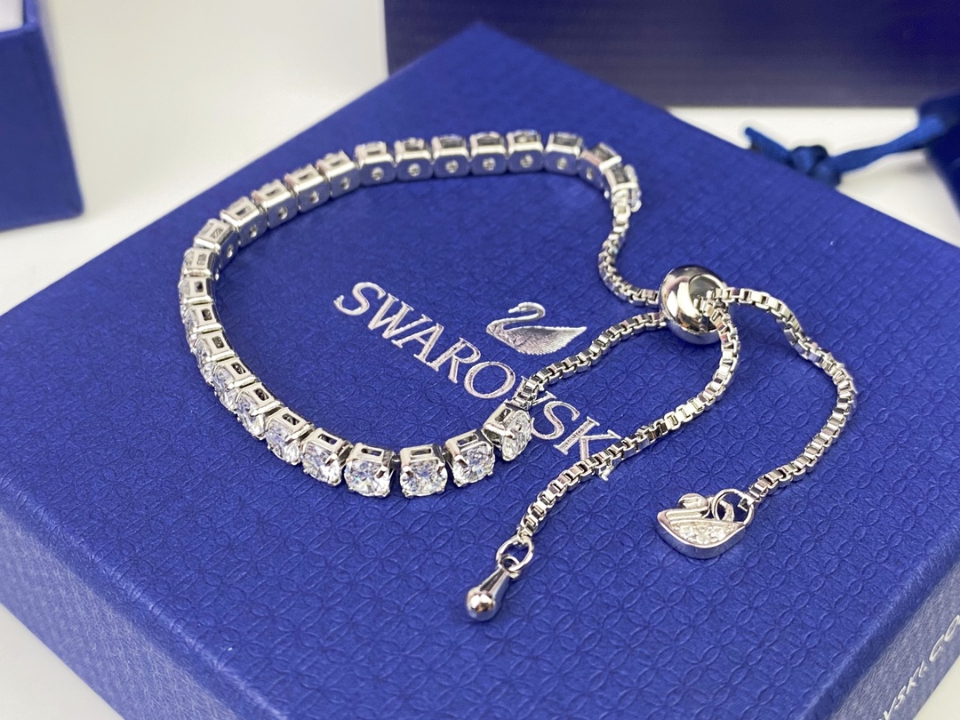 p175 #Svarovski #SWAROVSKI’s original wave of crystal chain elastication design without bright eyes
