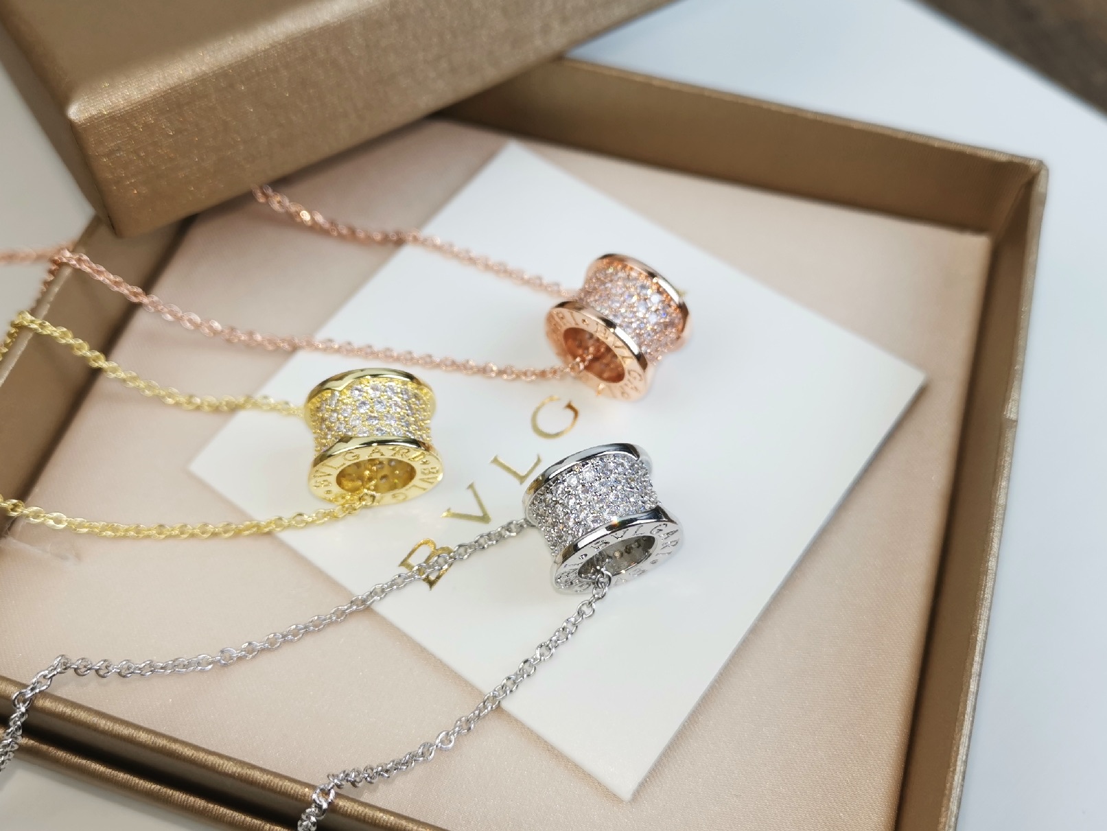 Bvlgari BVLGARI宝格丽B ZERO1系列满钻