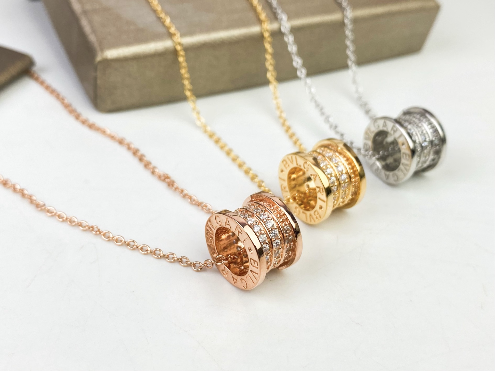 Bvlgari BVLGARI宝格丽B ZERO1系列三环满钻项链