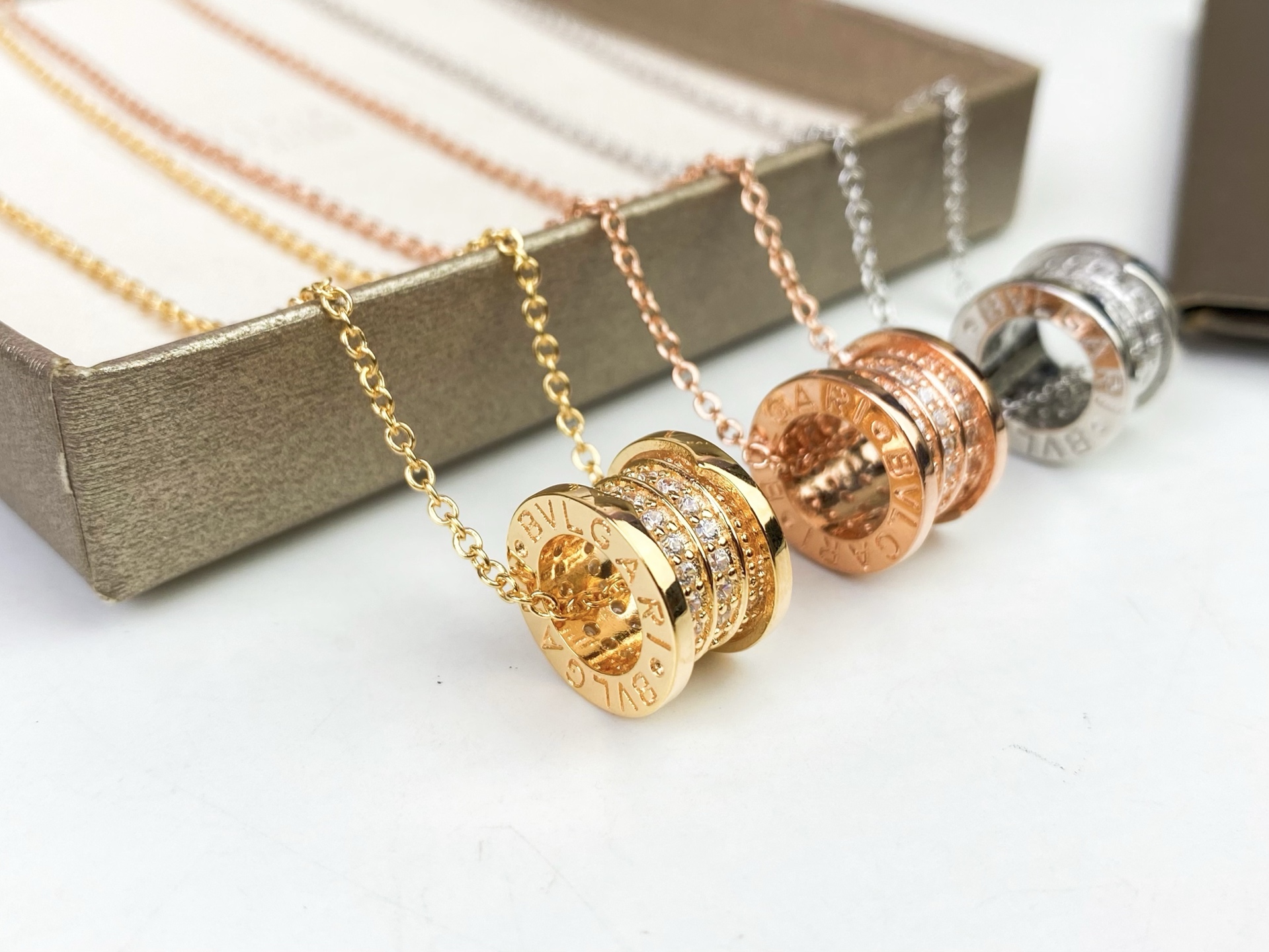 Bvlgari BVLGARI宝格丽B ZERO1系列三环满钻项链