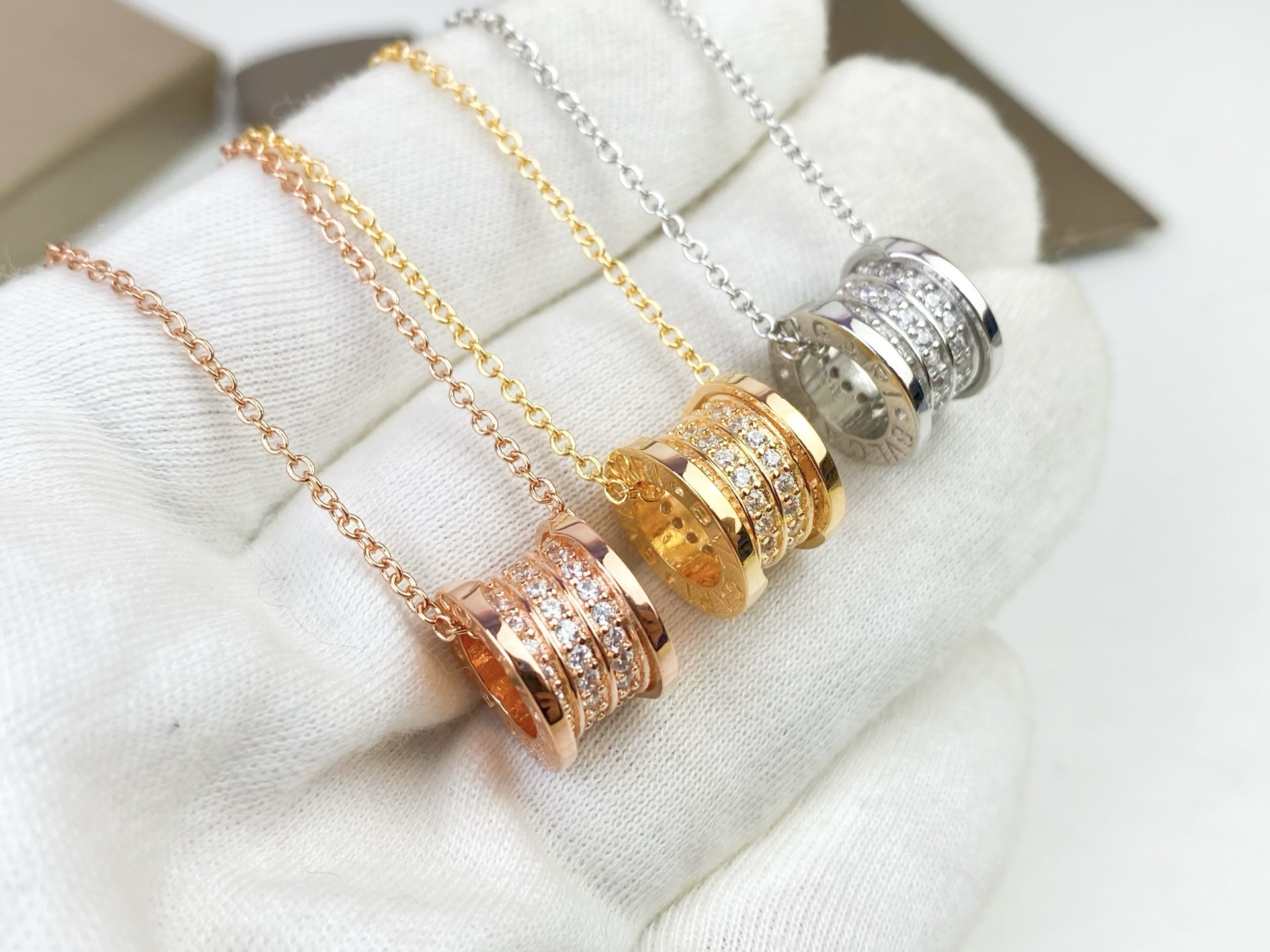 Bvlgari BVLGARI宝格丽B ZERO1系列三环满钻项链