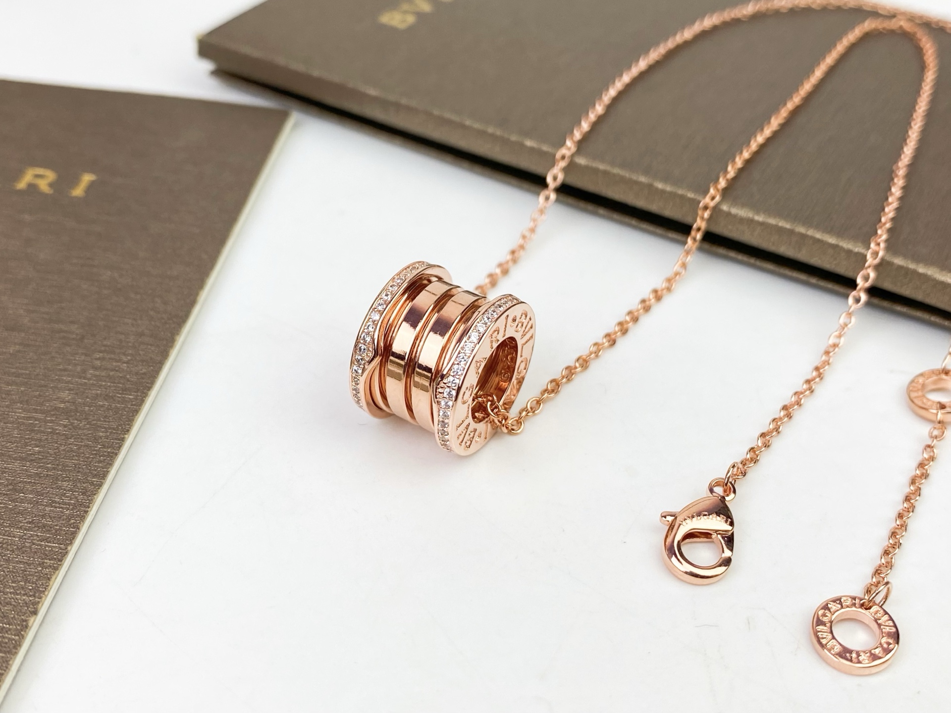 Bvlgari BVLGARI宝格丽B ZERO1系列镶钻弹簧项链