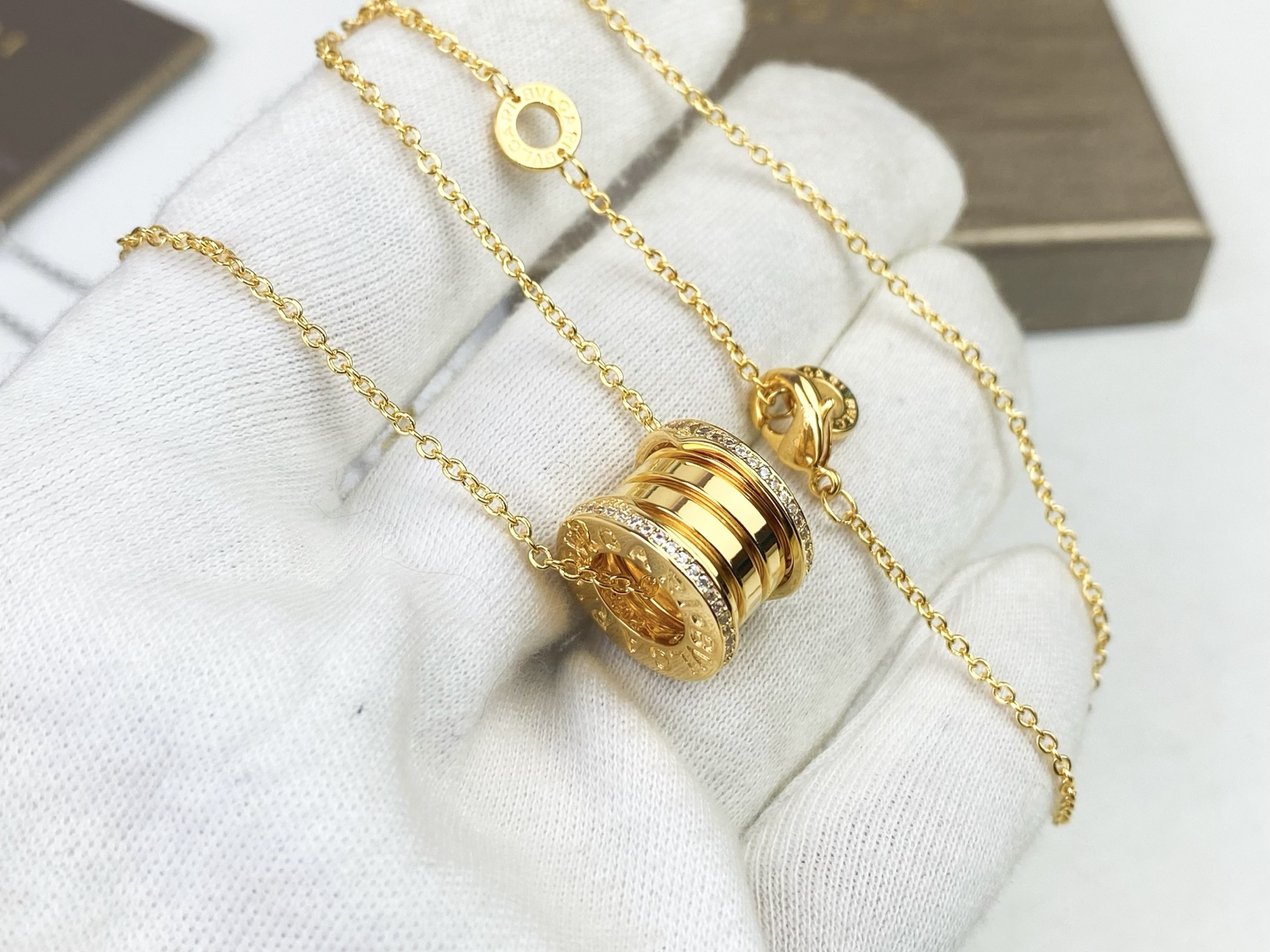 Bvlgari BVLGARI宝格丽B ZERO1系列镶钻弹簧项链