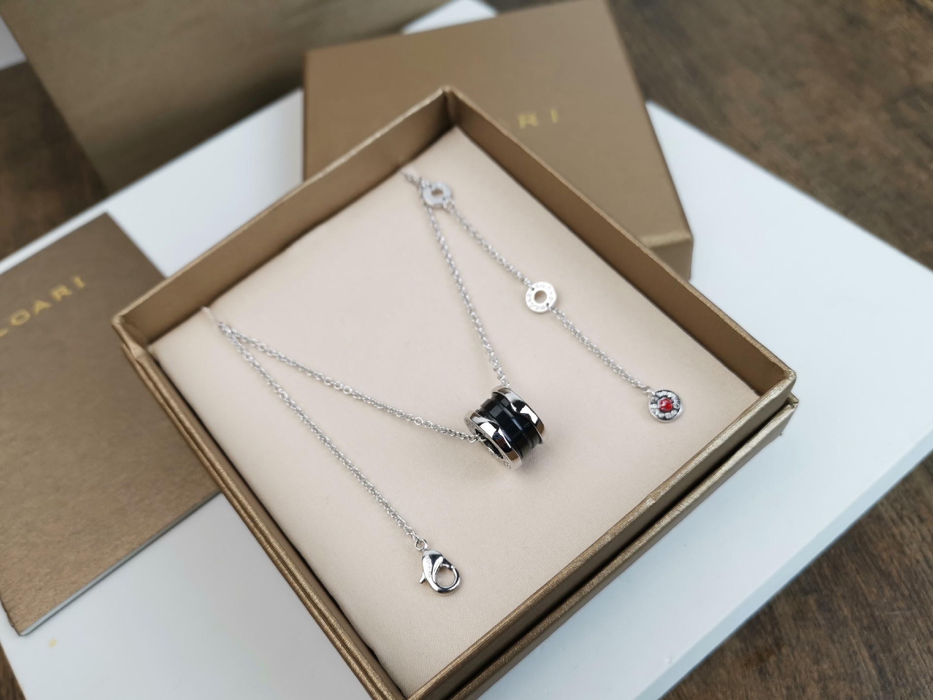 Bvlgari BVLGARI宝格丽慈善版黑陶瓷项链