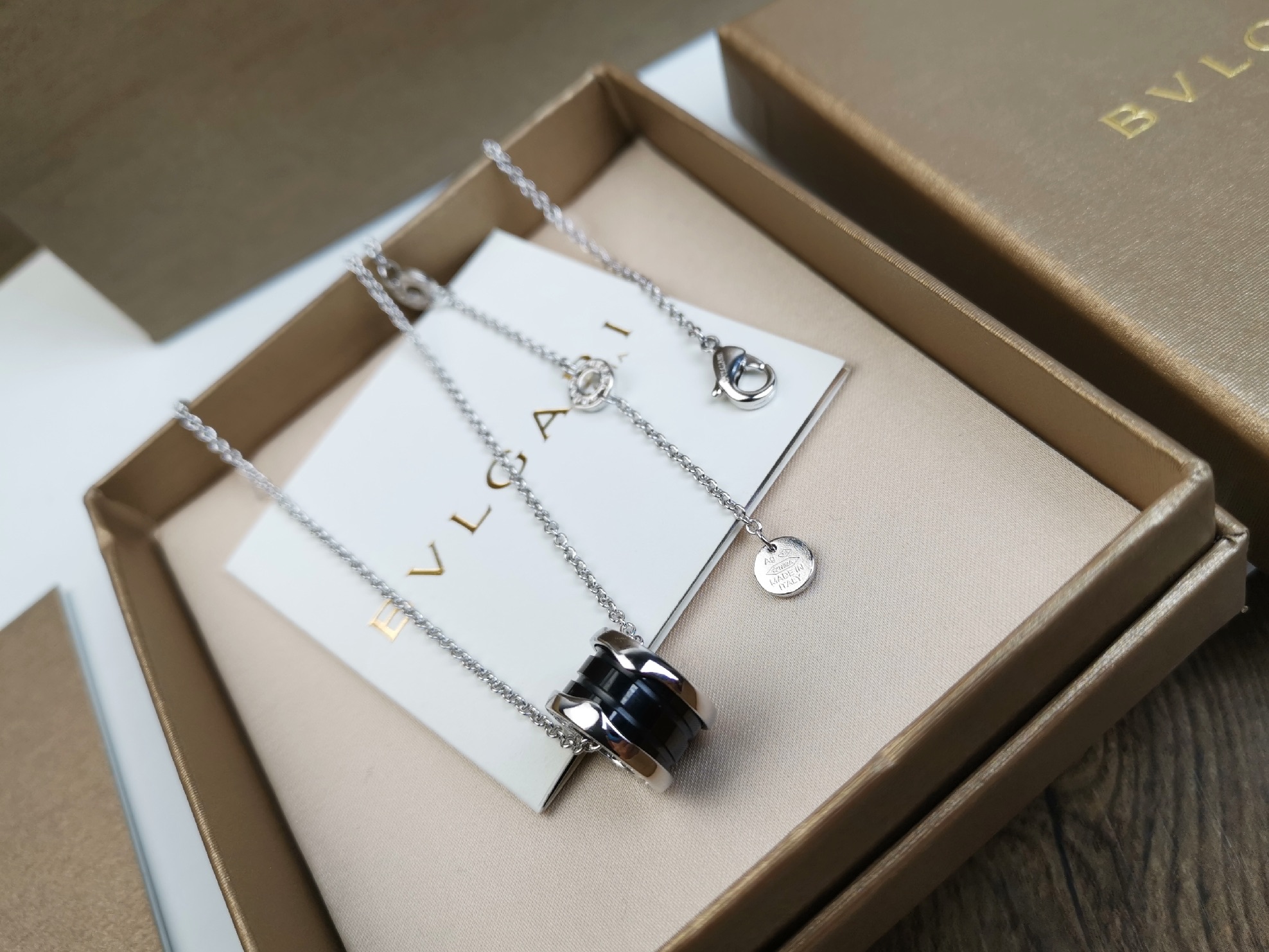 Bvlgari BVLGARI宝格丽慈善版黑陶瓷项链