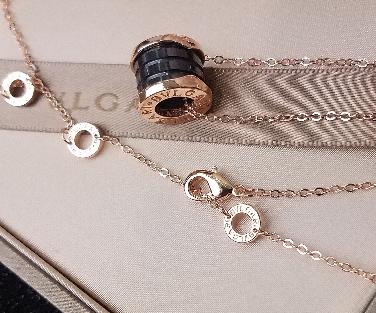 Bvlgari 完美还原 细节 非它莫属 独家 图片可见工艺 亚金电镀18k真金品质 明星 最爱款
