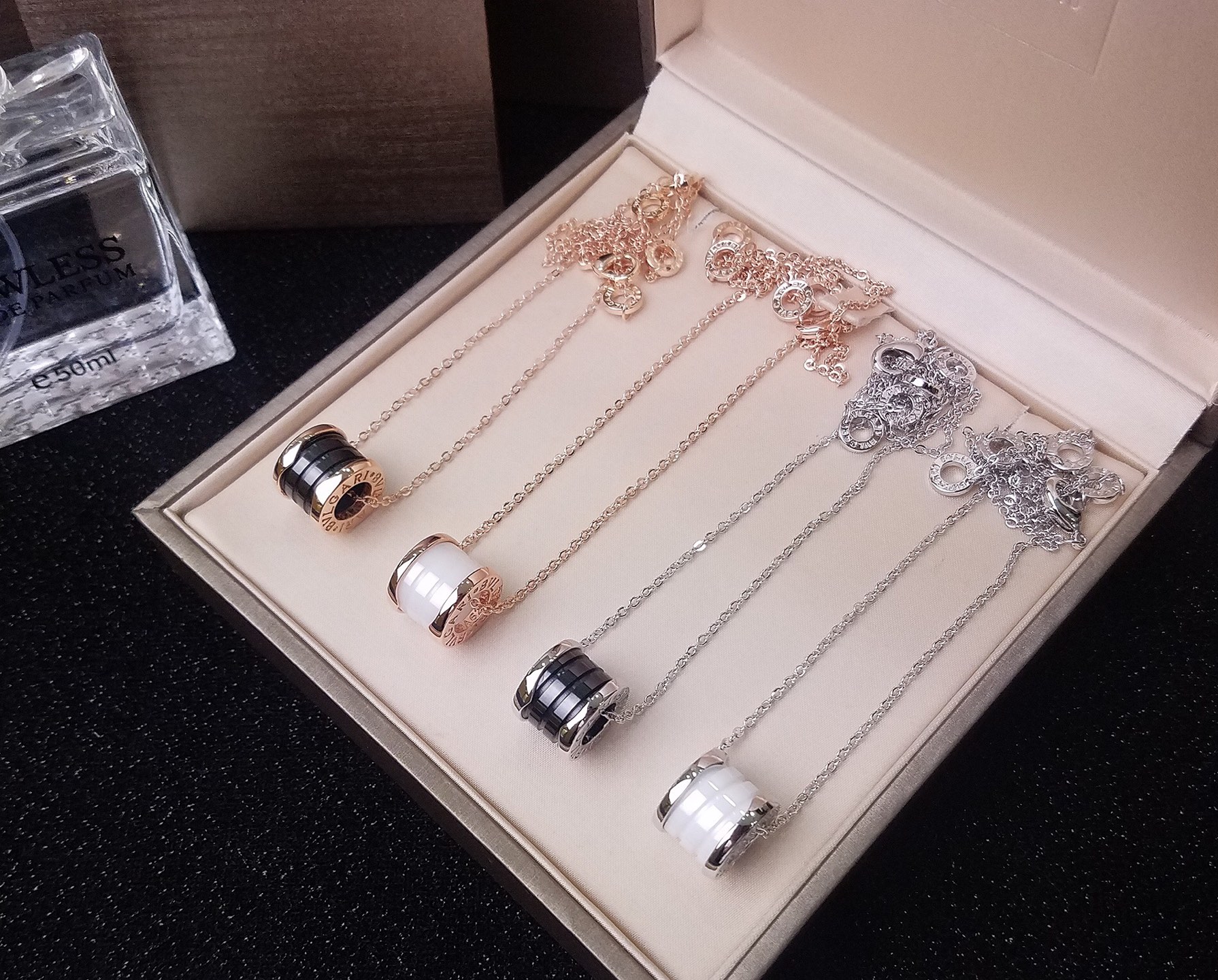 Bvlgari 完美还原 细节 非它莫属 独家 图片可见工艺 亚金电镀18k真金品质 明星 最爱款
