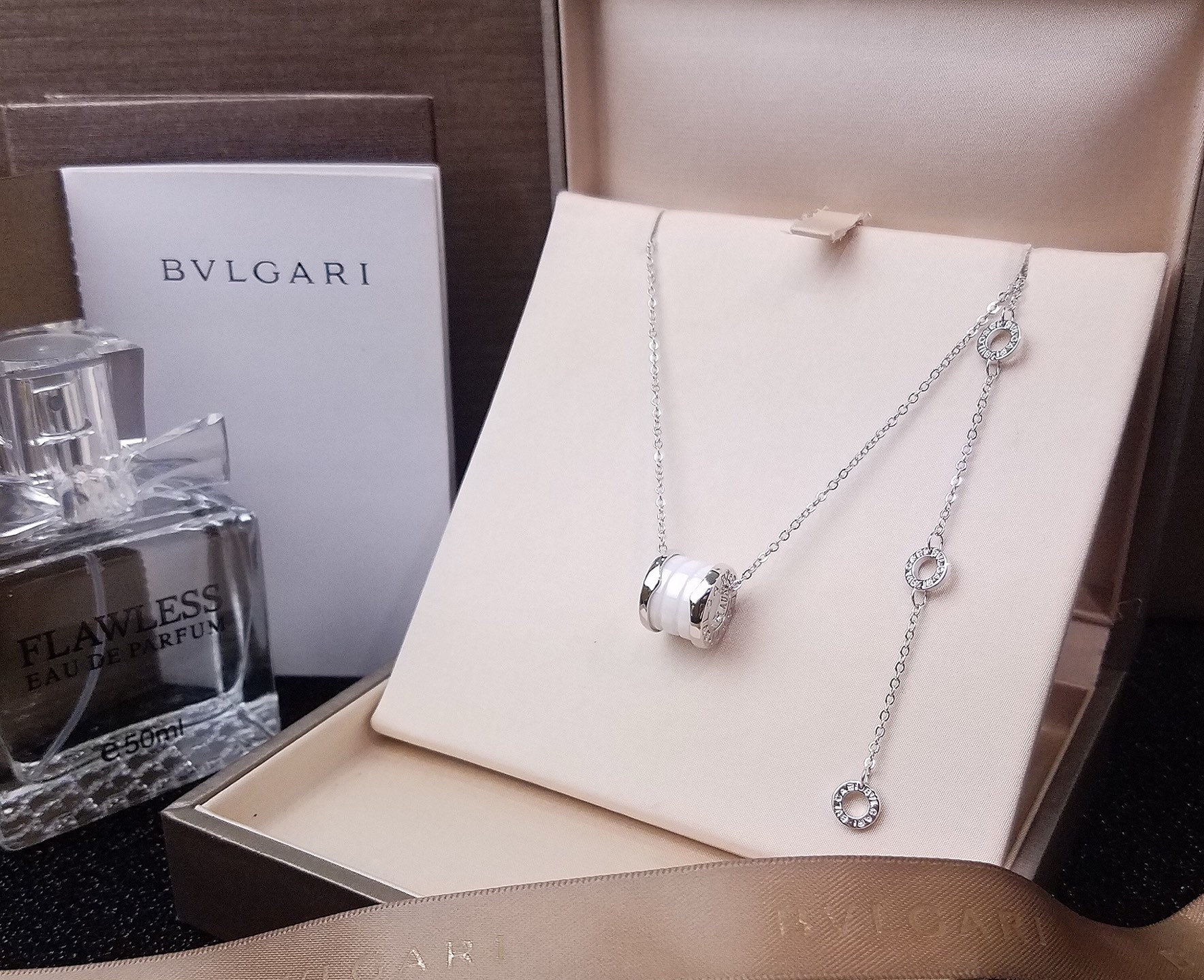 Bvlgari 完美还原 细节 非它莫属 独家 图片可见工艺 亚金电镀18k真金品质 明星 最爱款