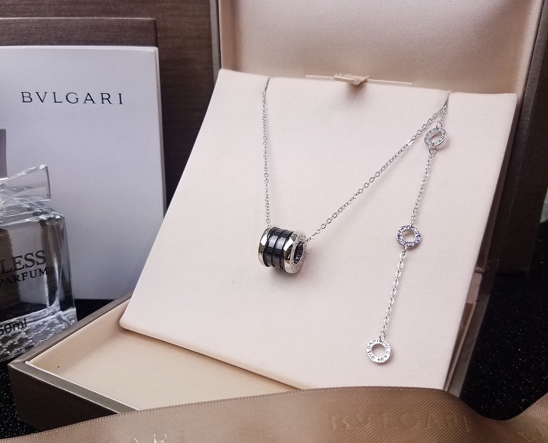 Bvlgari 完美还原 细节 非它莫属 独家 图片可见工艺 亚金电镀18k真金品质 明星 最爱款