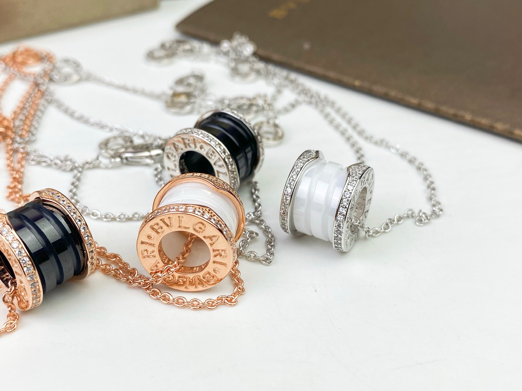 Bvlgari BVLGARI宝格丽B ZERO1系列带钻陶瓷项链