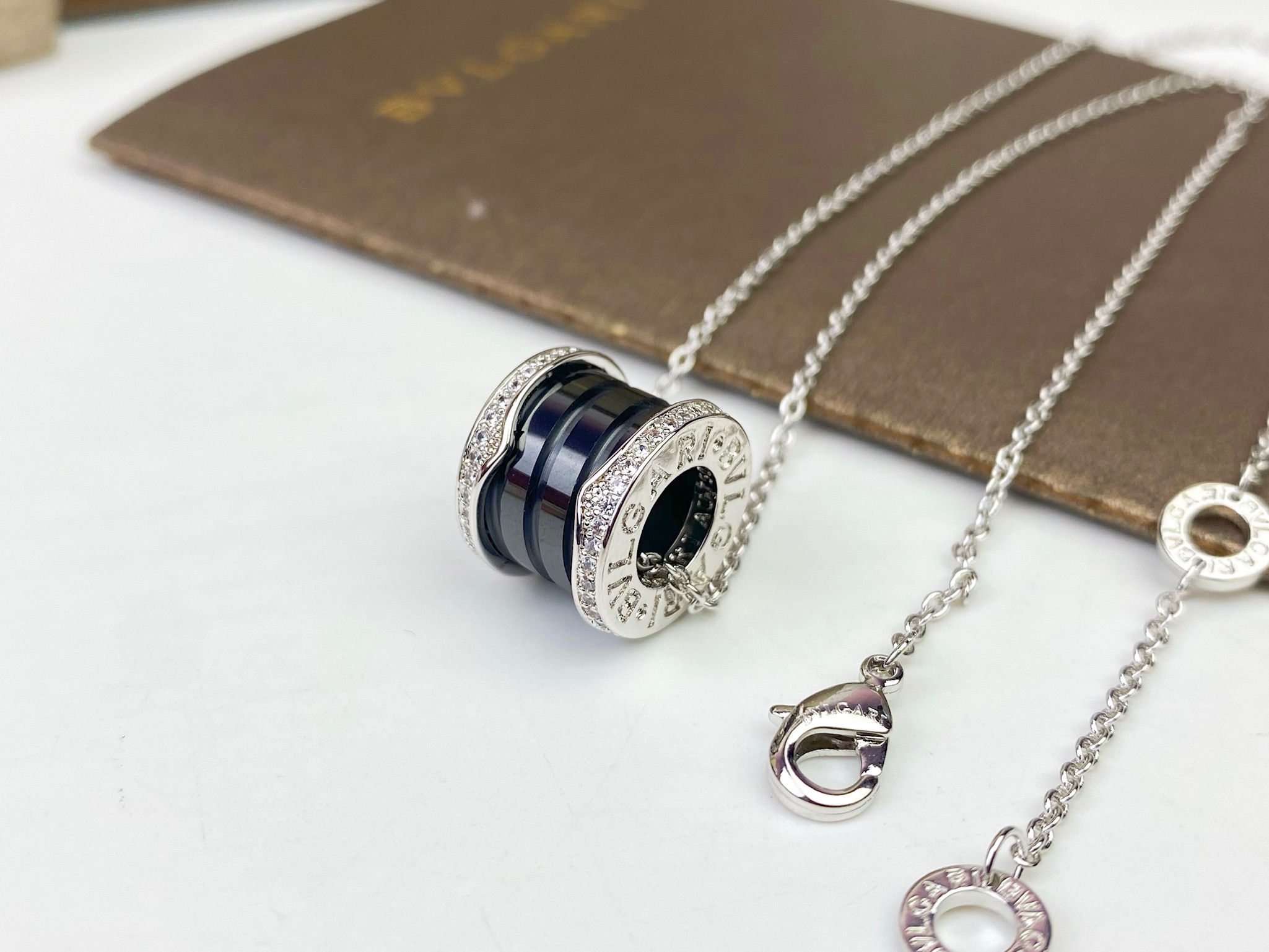 Bvlgari BVLGARI宝格丽B ZERO1系列带钻陶瓷项链
