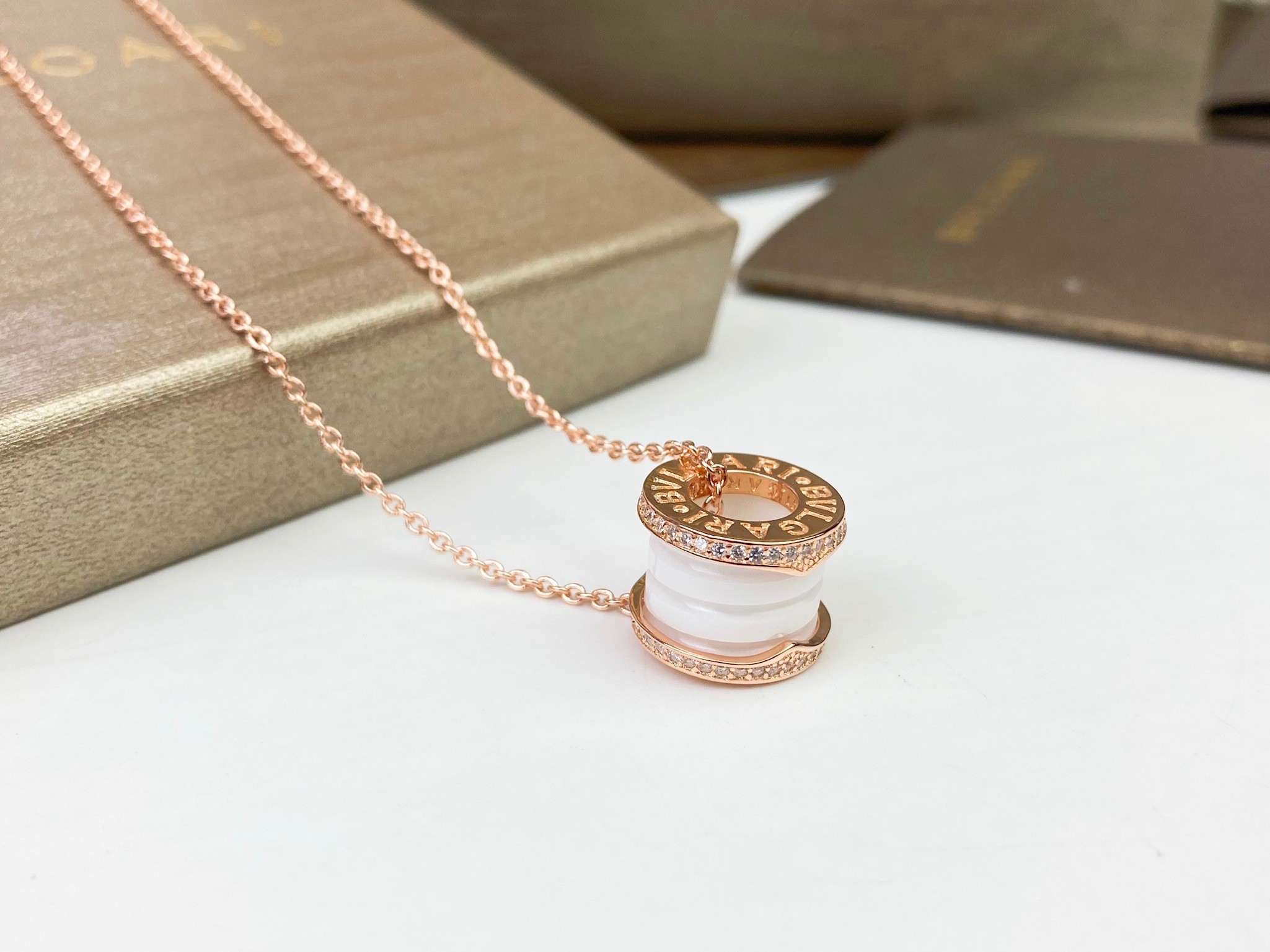 Bvlgari BVLGARI宝格丽B ZERO1系列带钻陶瓷项链