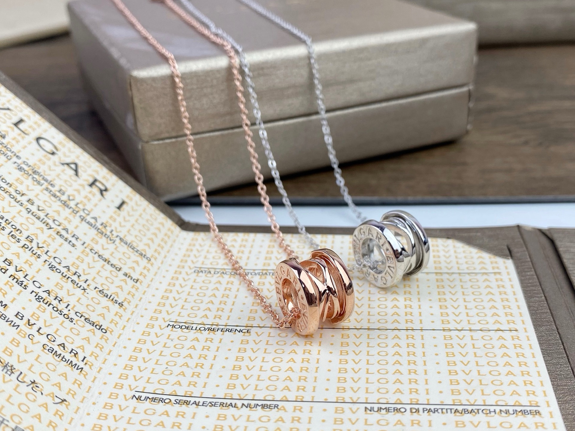 Bvlgari 宝格丽BVLGARI镂空项链 玫瑰金/白金色