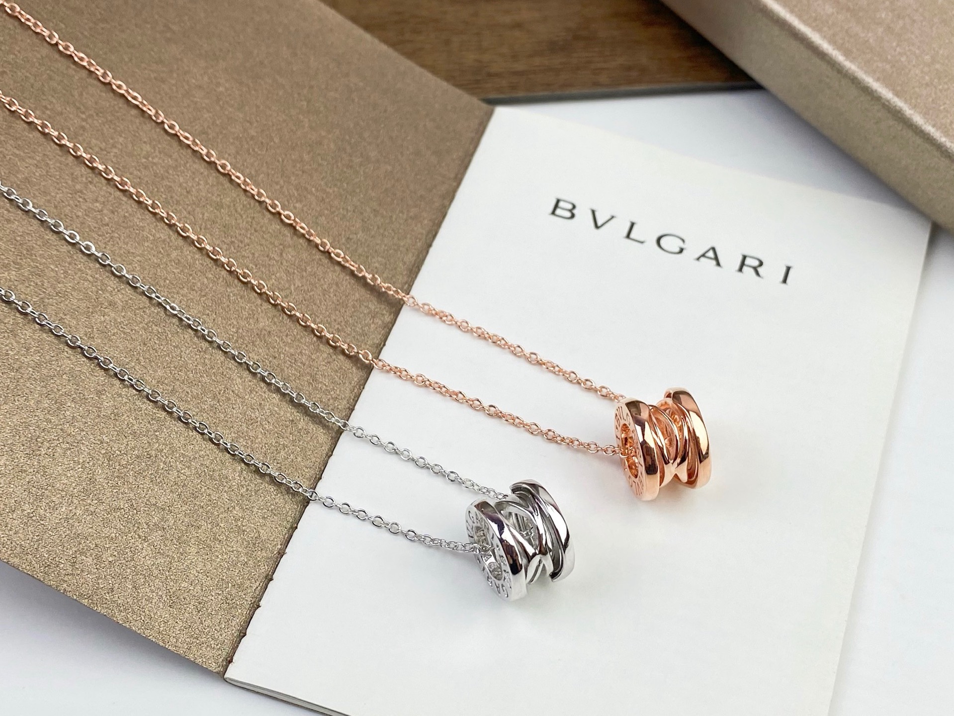 Bvlgari 宝格丽BVLGARI镂空项链 玫瑰金/白金色