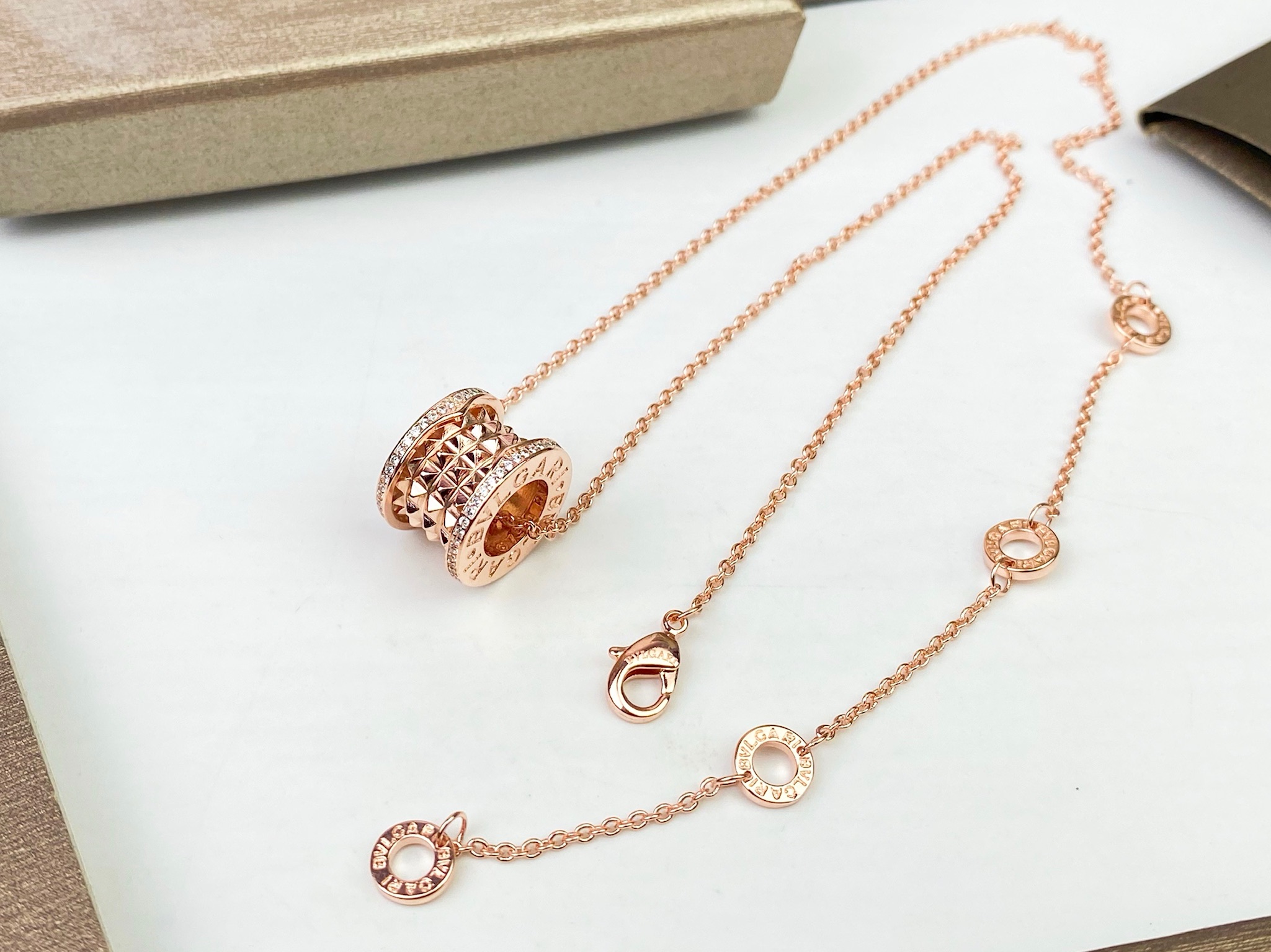Bvlgari New 宝格丽B zero 1
