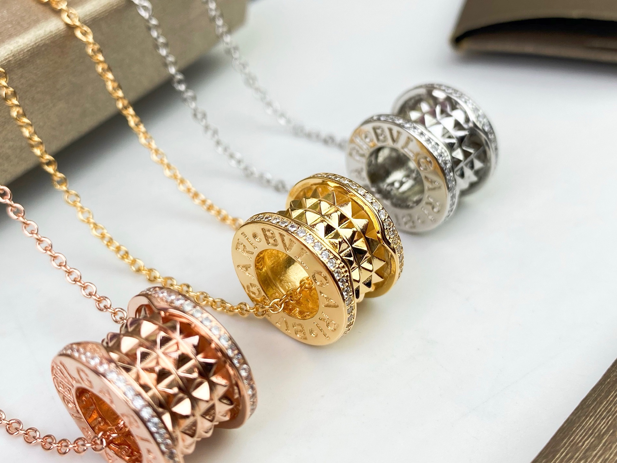 Bvlgari New 宝格丽B zero 1