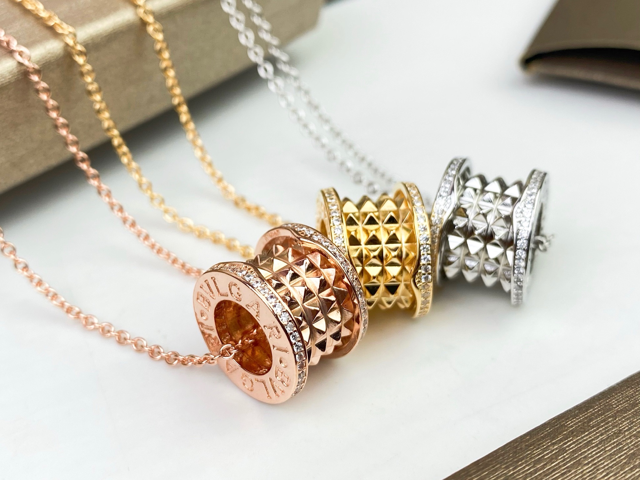 Bvlgari New 宝格丽B zero 1