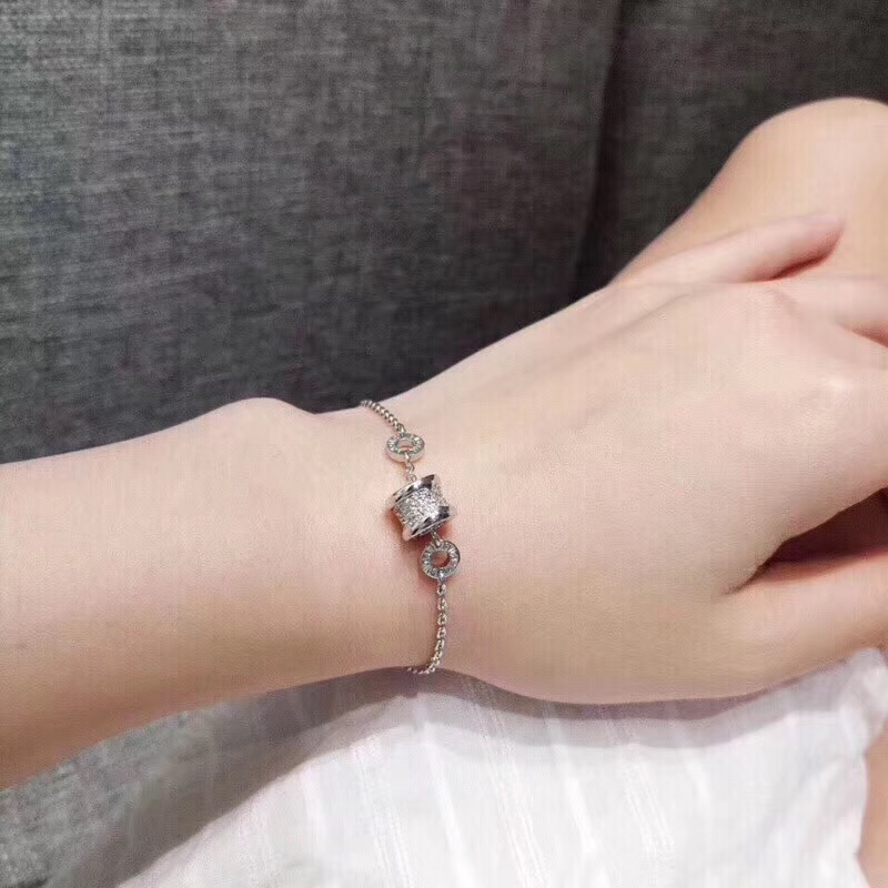 Bvlgari BVLGARI 宝格丽小蛮腰手链 满钻手链#遇见# 所有的美好 从遇见你那天慢慢开始