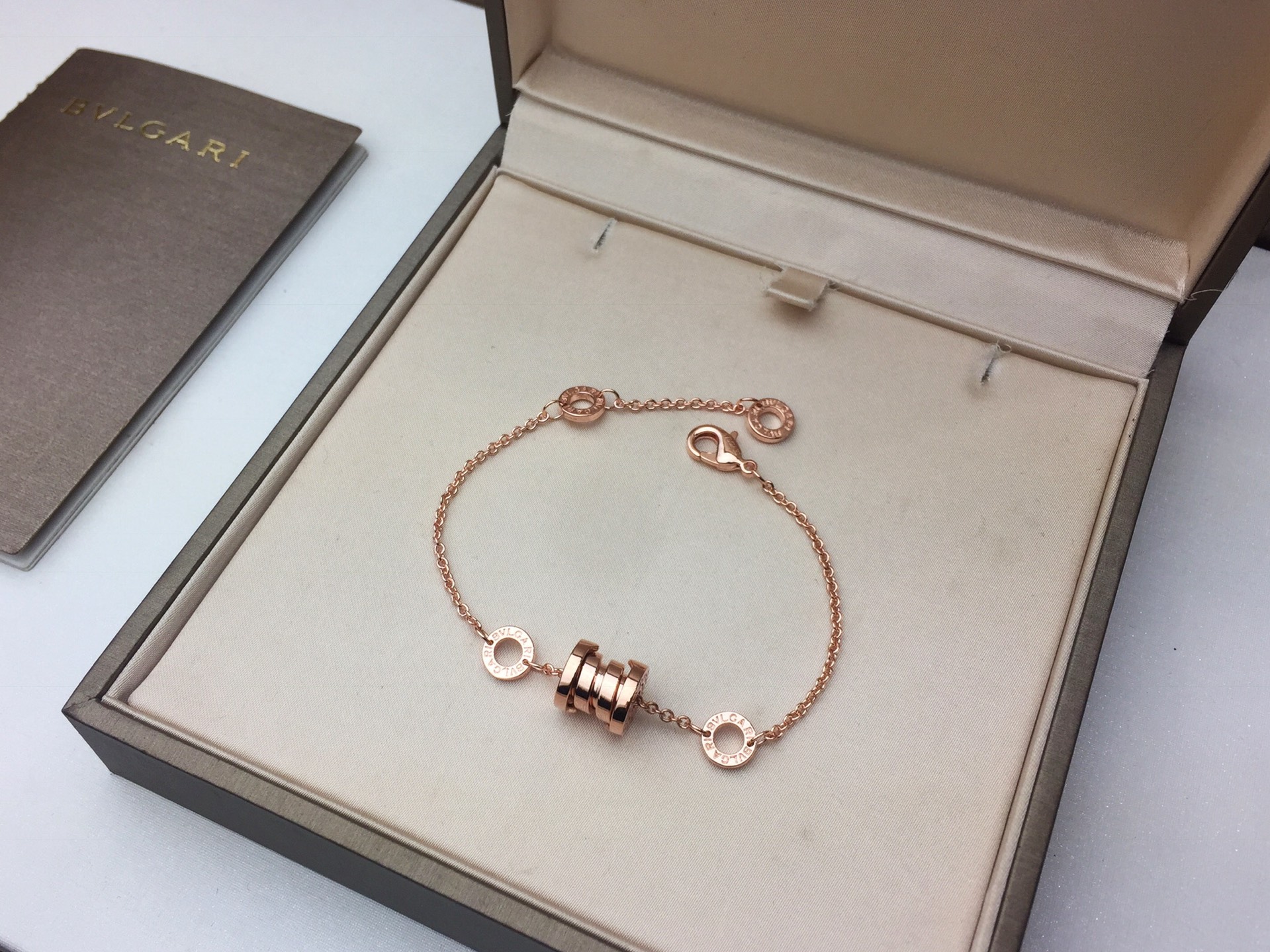 Bvlgari BVLGARI宝格丽B ZERO1系列弹簧手链