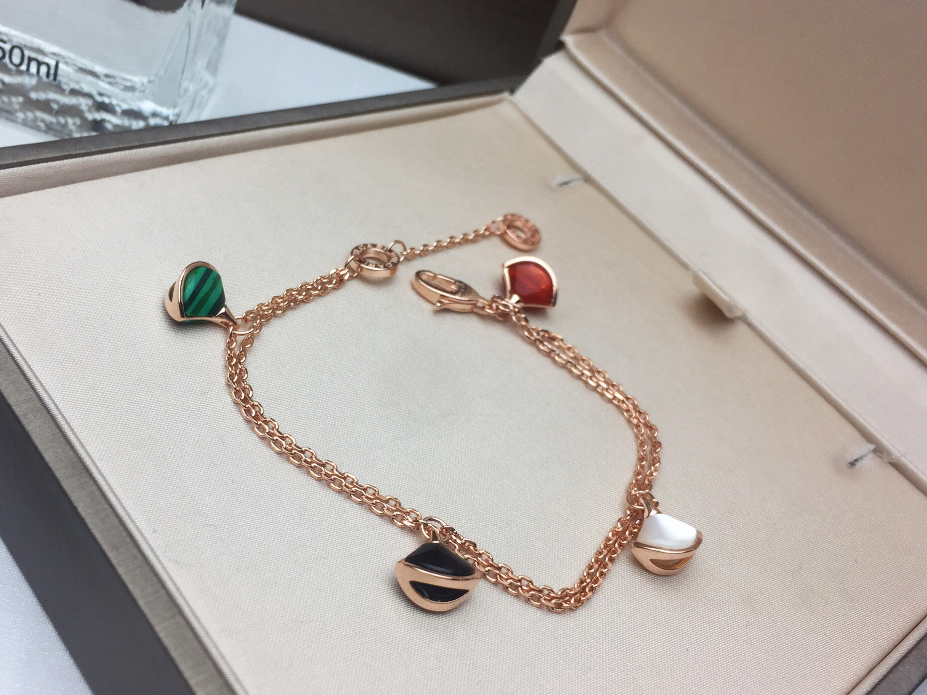 Bvlgari 四色彩裙手链 BVLGARI宝格丽DIVAS