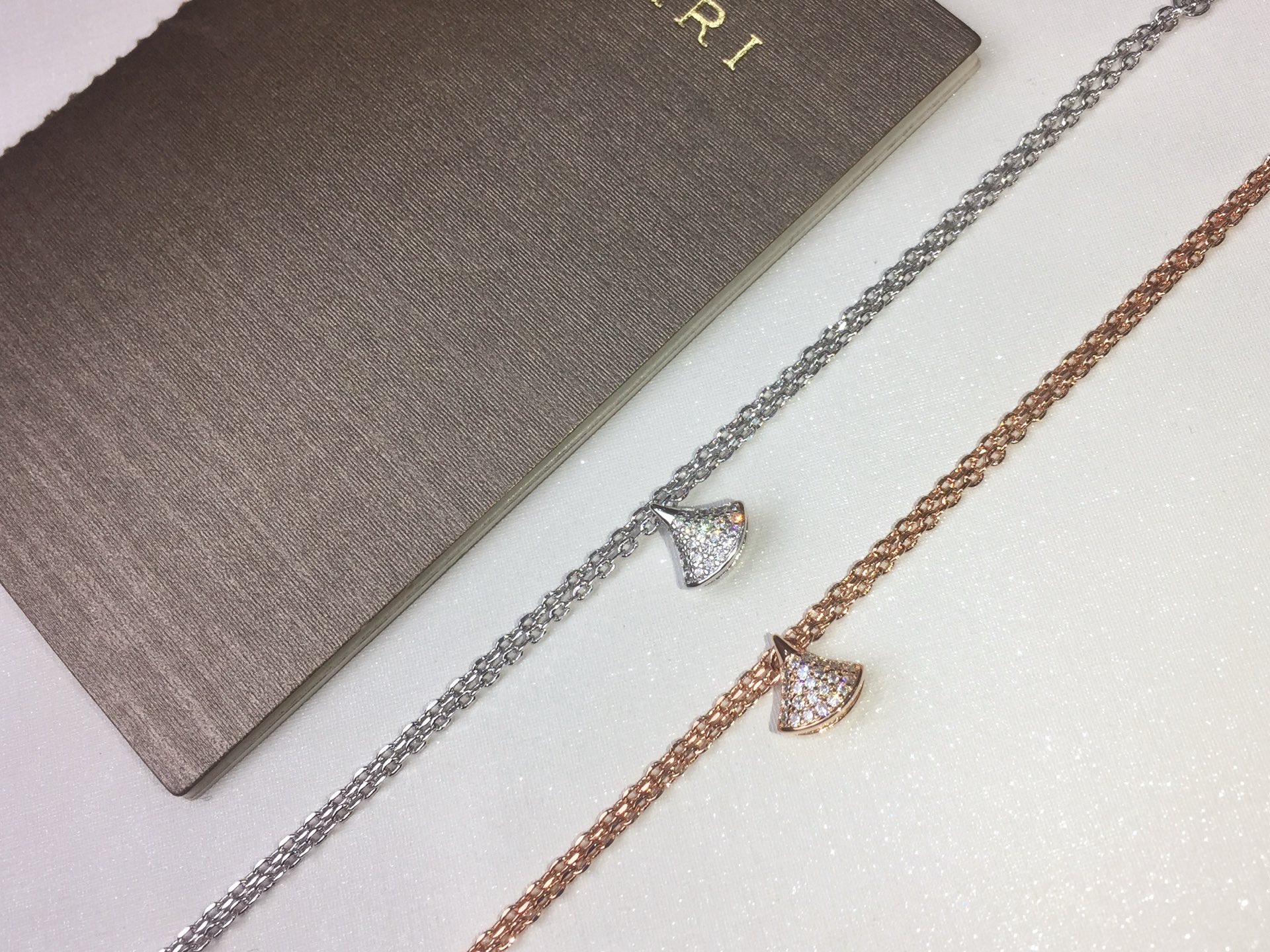 Bvlgari BVLGARI 宝格丽满钻手链