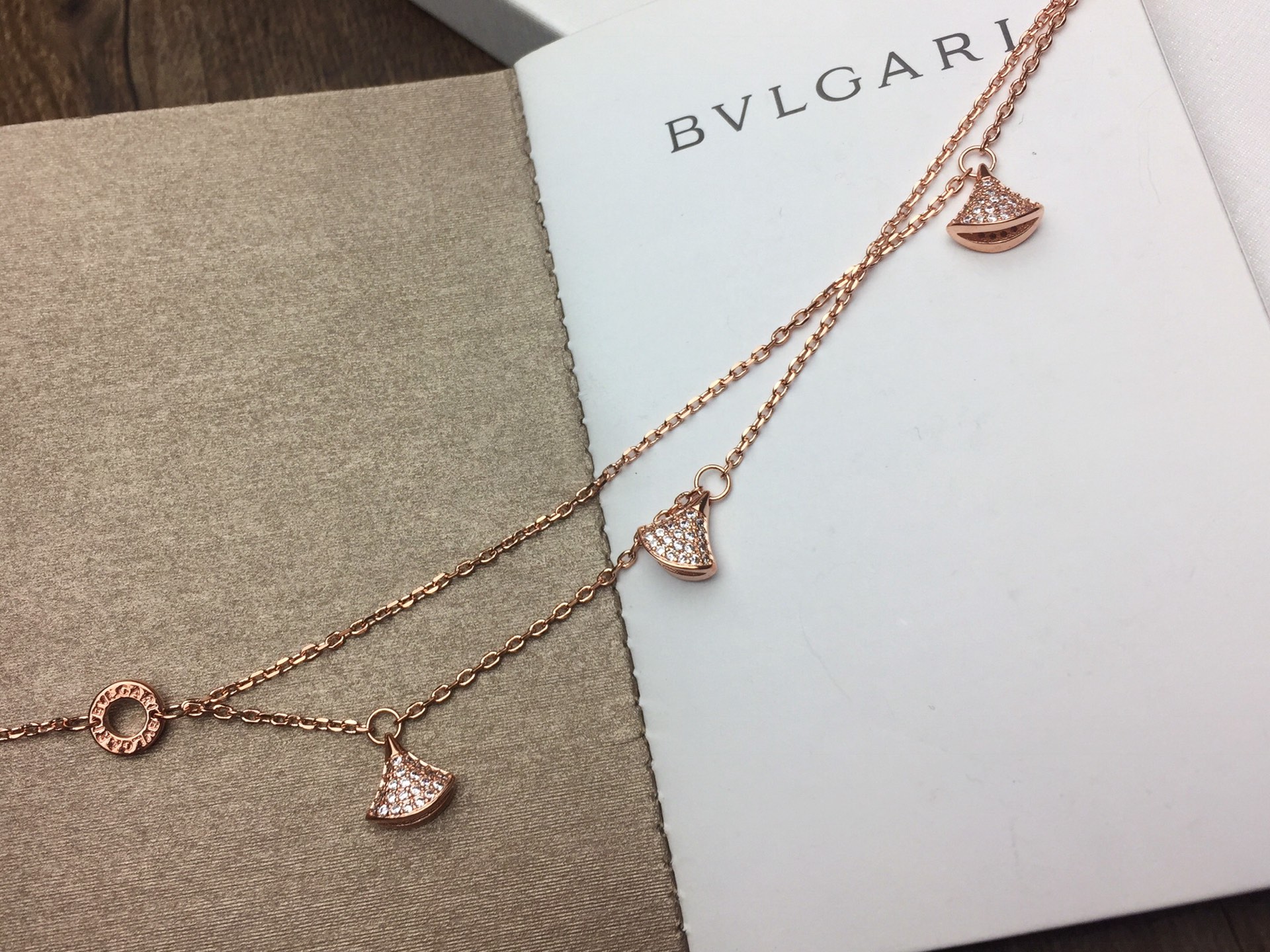 Bvlgari BVLGARI 宝格丽满钻四裙子手链