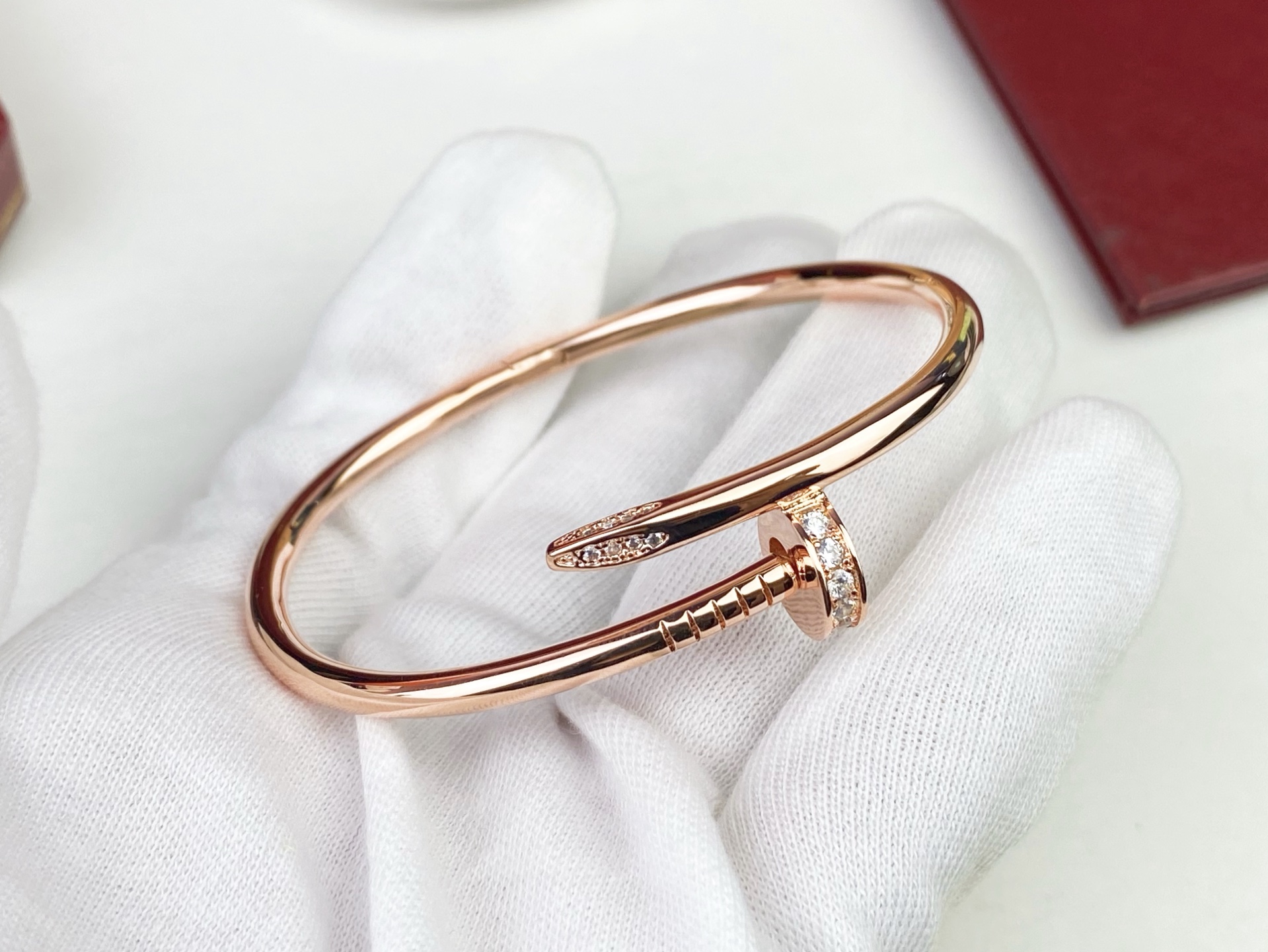 Cartier Cartier 卡地亚头尾镶钻钉子手镯
