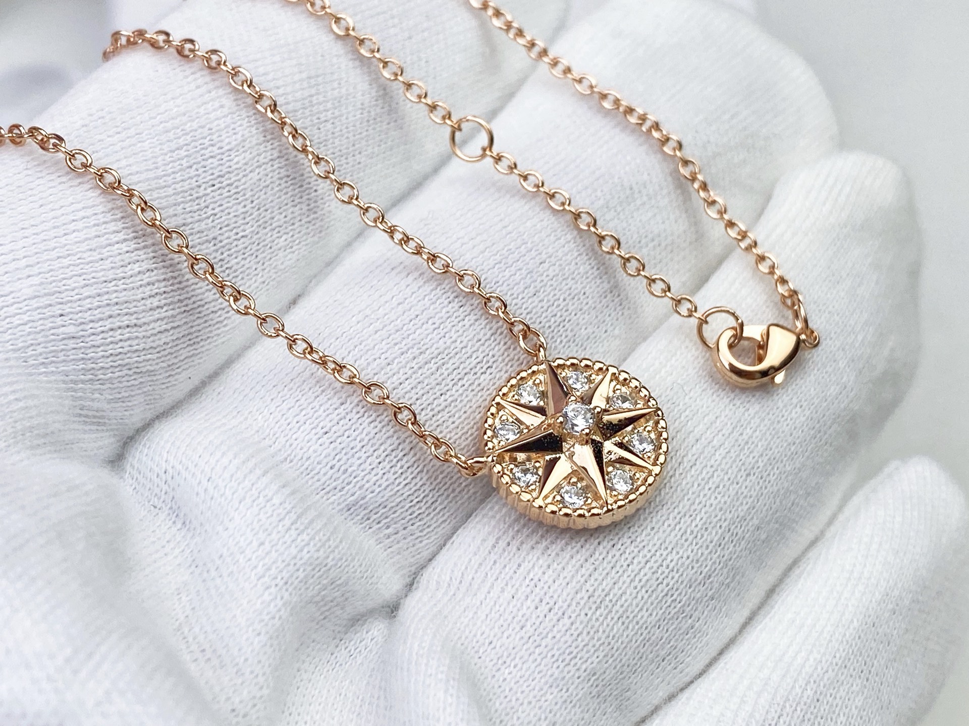 💋💋DIOR 满钻罗盘项链  幸运星-八芒星⚠⚠⚠ 双面皆可配戴💯⬙😍各大网红、明星追捧款❤亚金电镀18