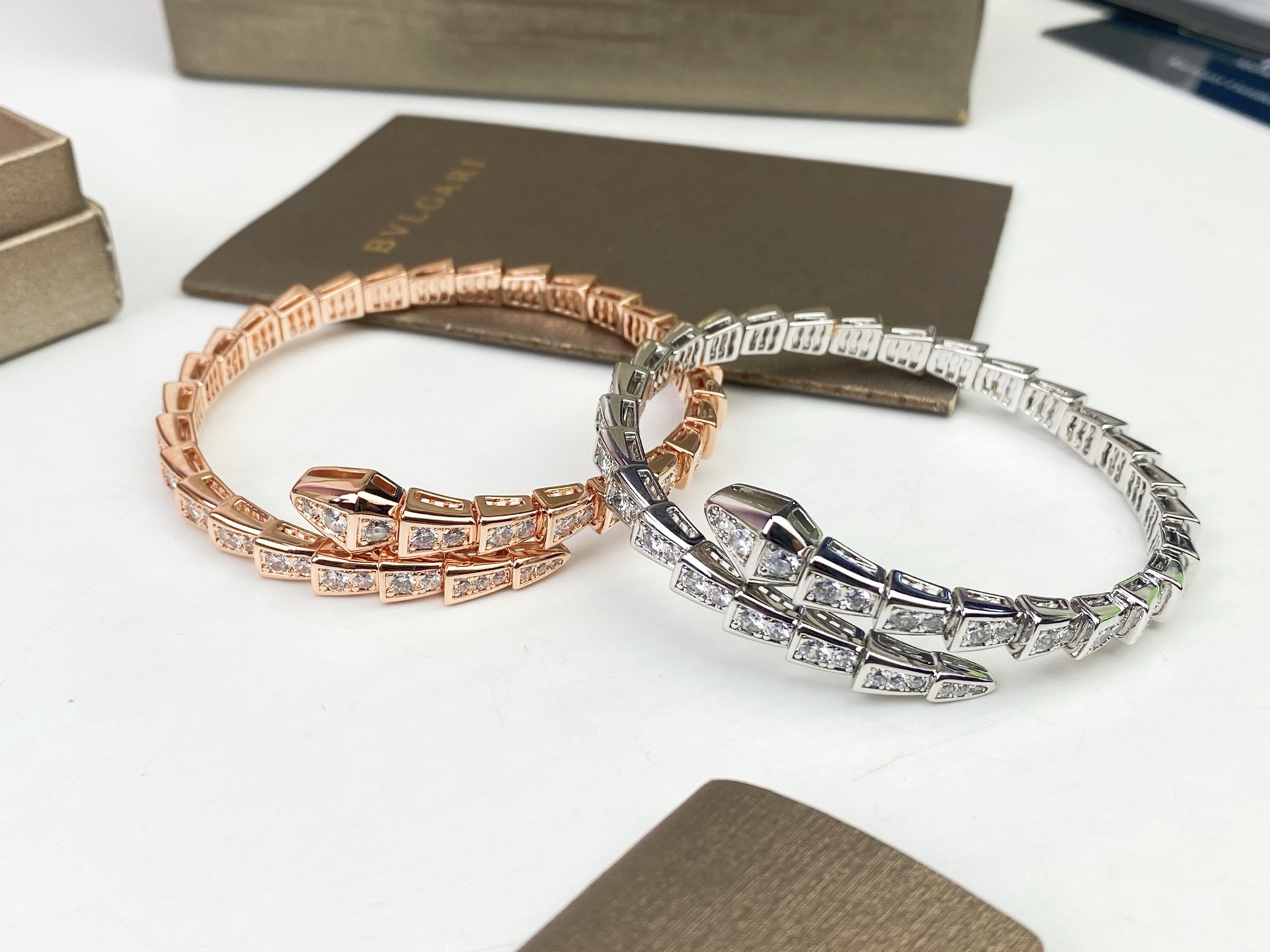 Bvlgari BVLGARI宝格丽精工版 蛇手镯～