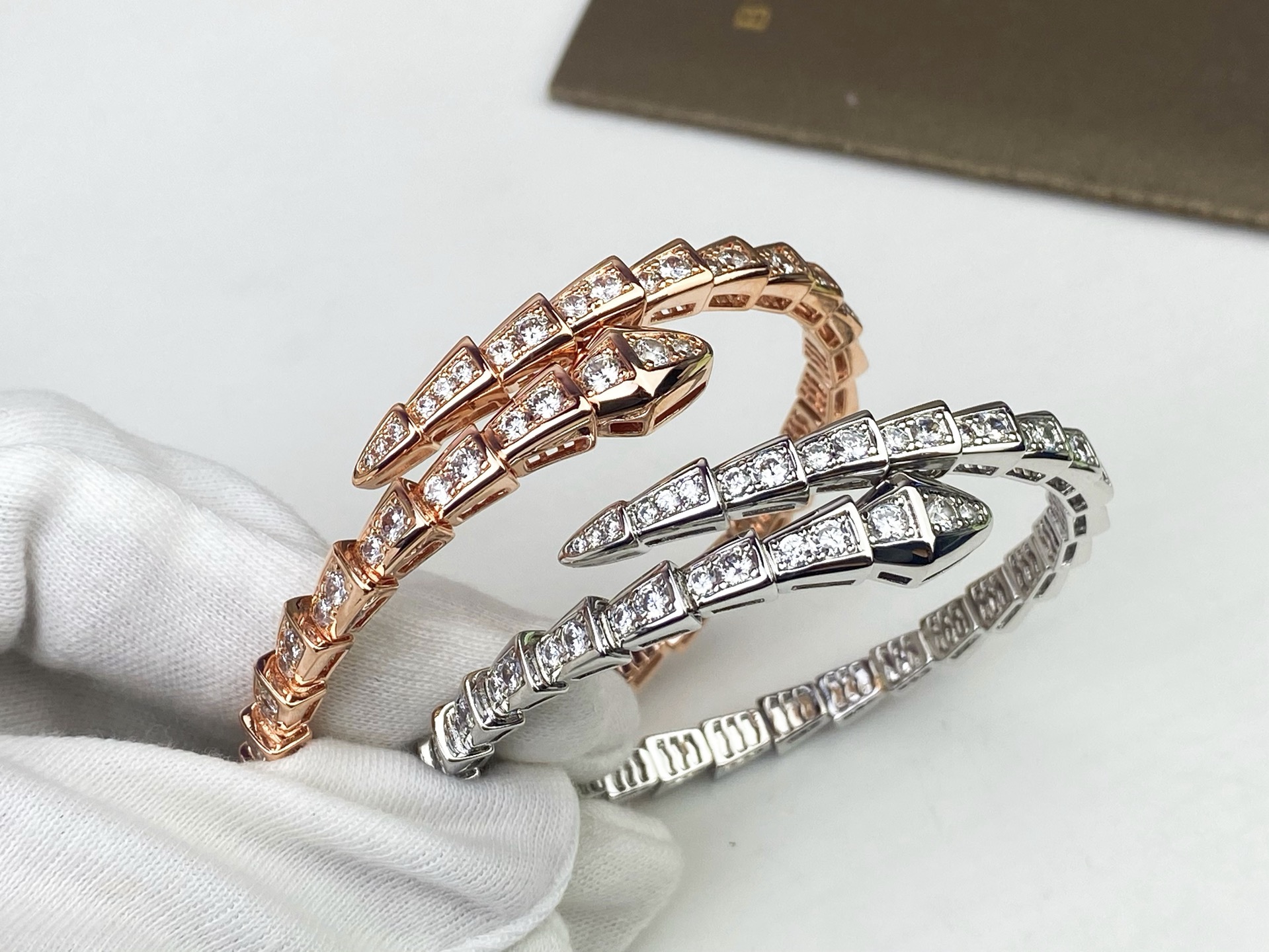 Bvlgari BVLGARI宝格丽精工版 蛇手镯～