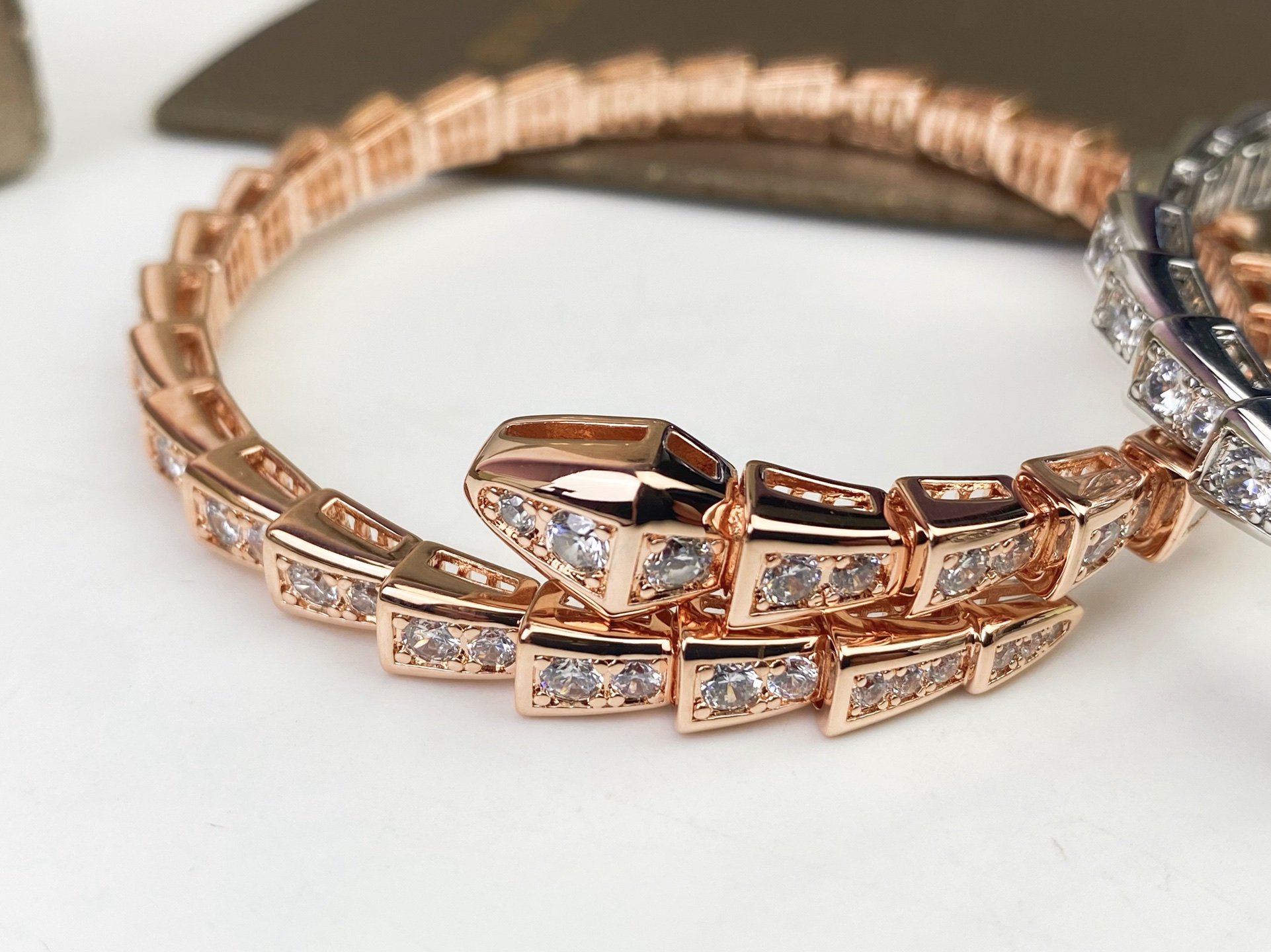 Bvlgari BVLGARI宝格丽精工版 蛇手镯～