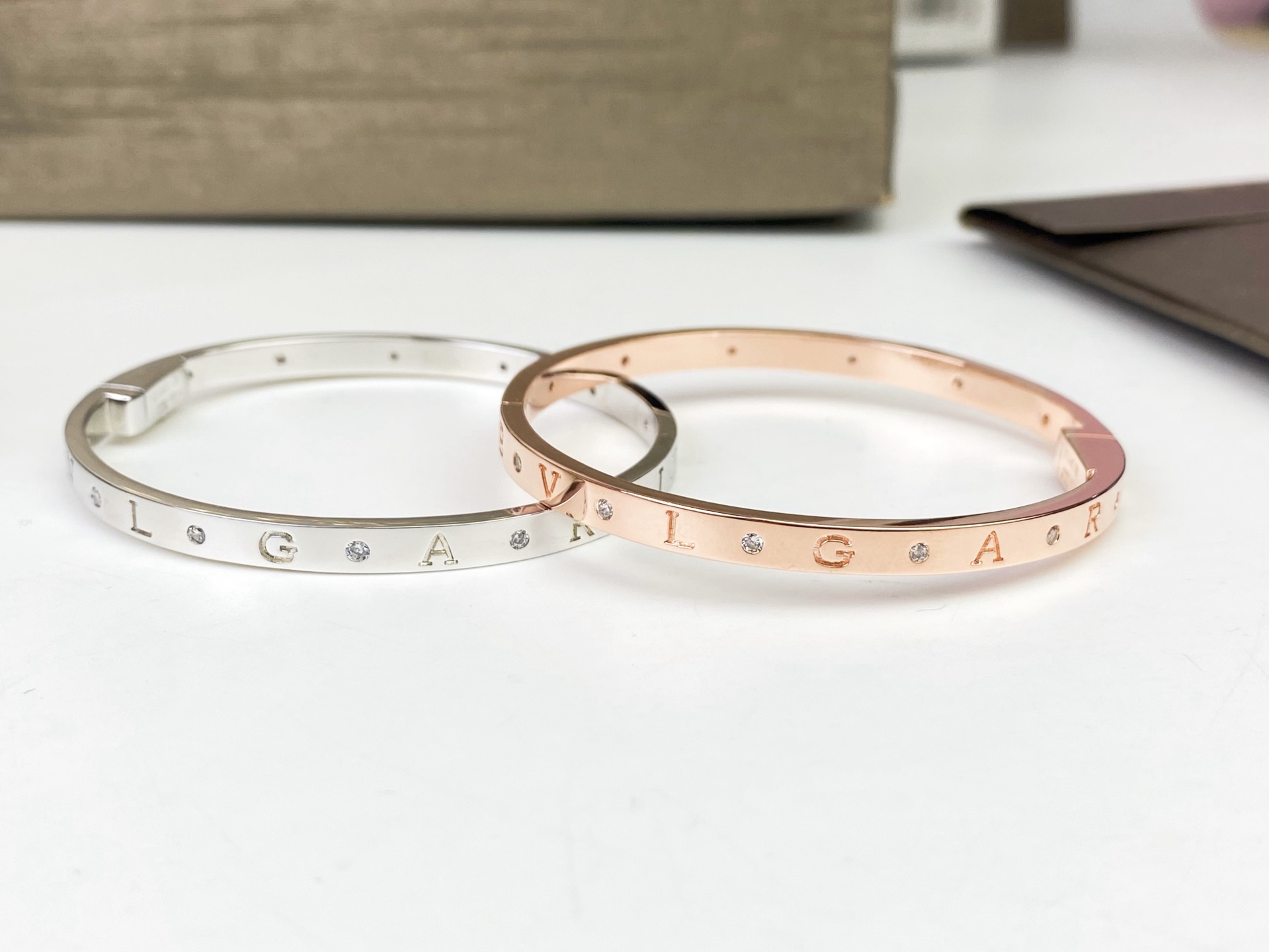 Bvlgari BVLGARI宝格丽字母间钻手镯