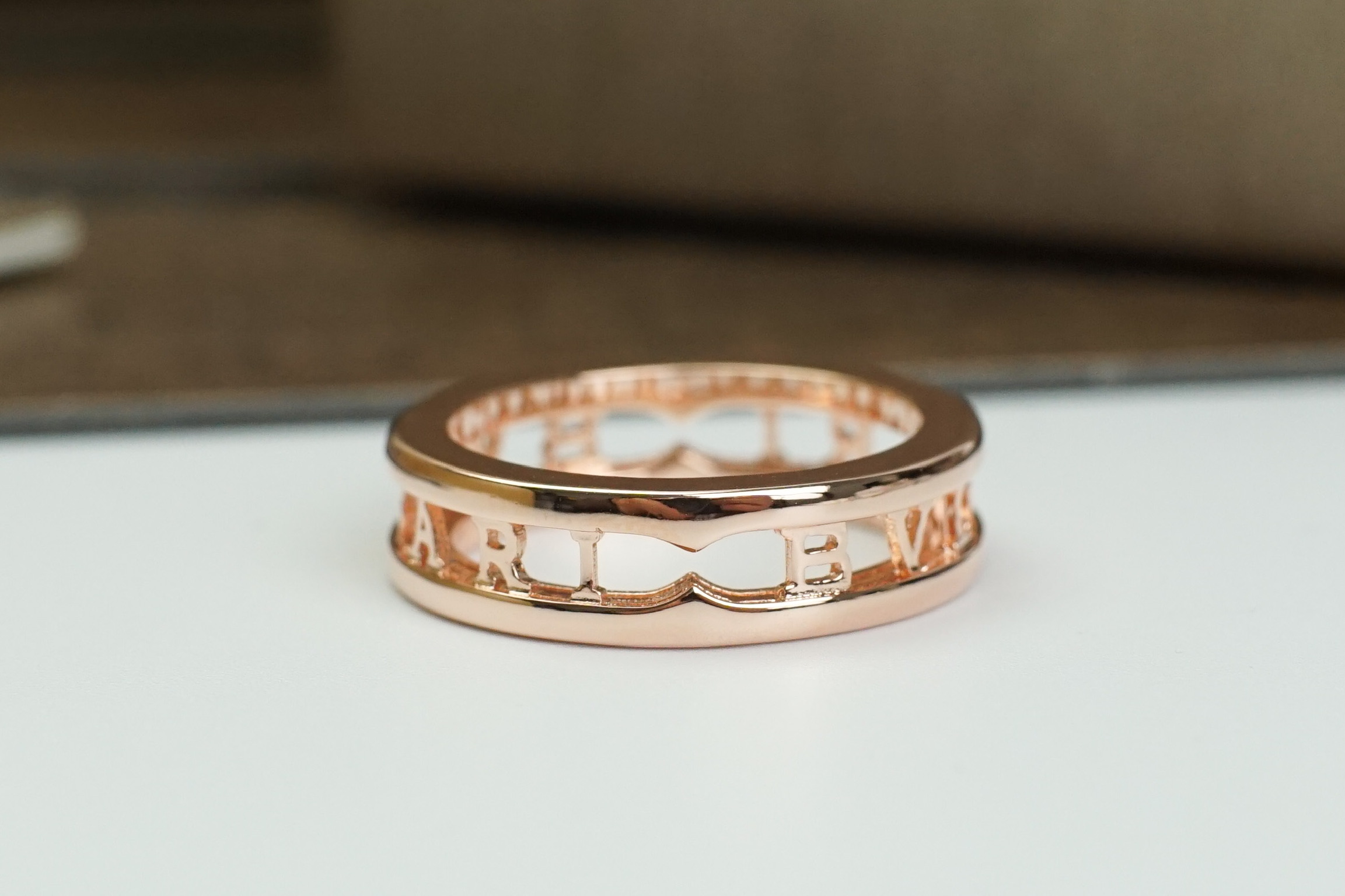 Bvlgari B yero 1系列 字母镂空戒指
