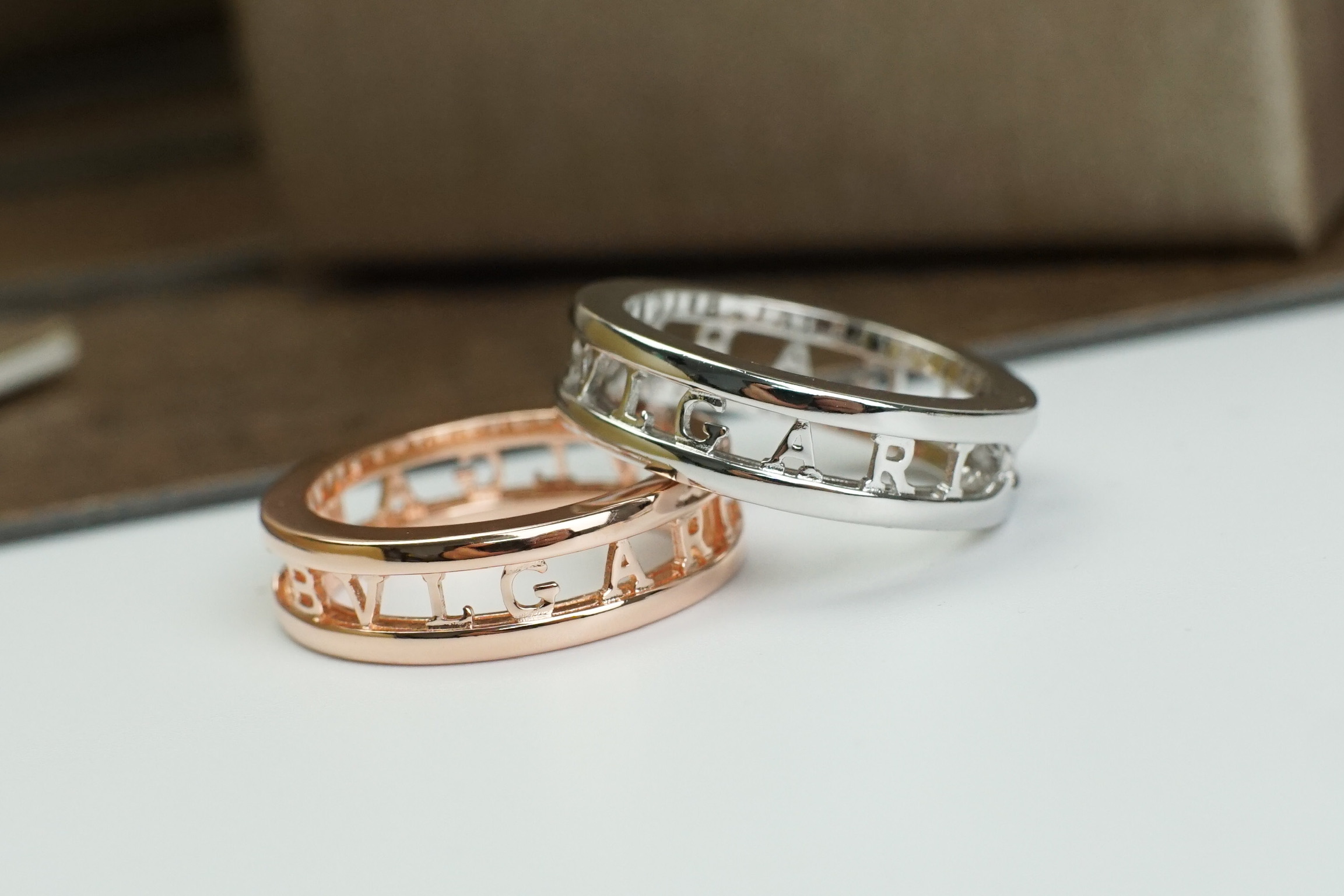 Bvlgari B yero 1系列 字母镂空戒指