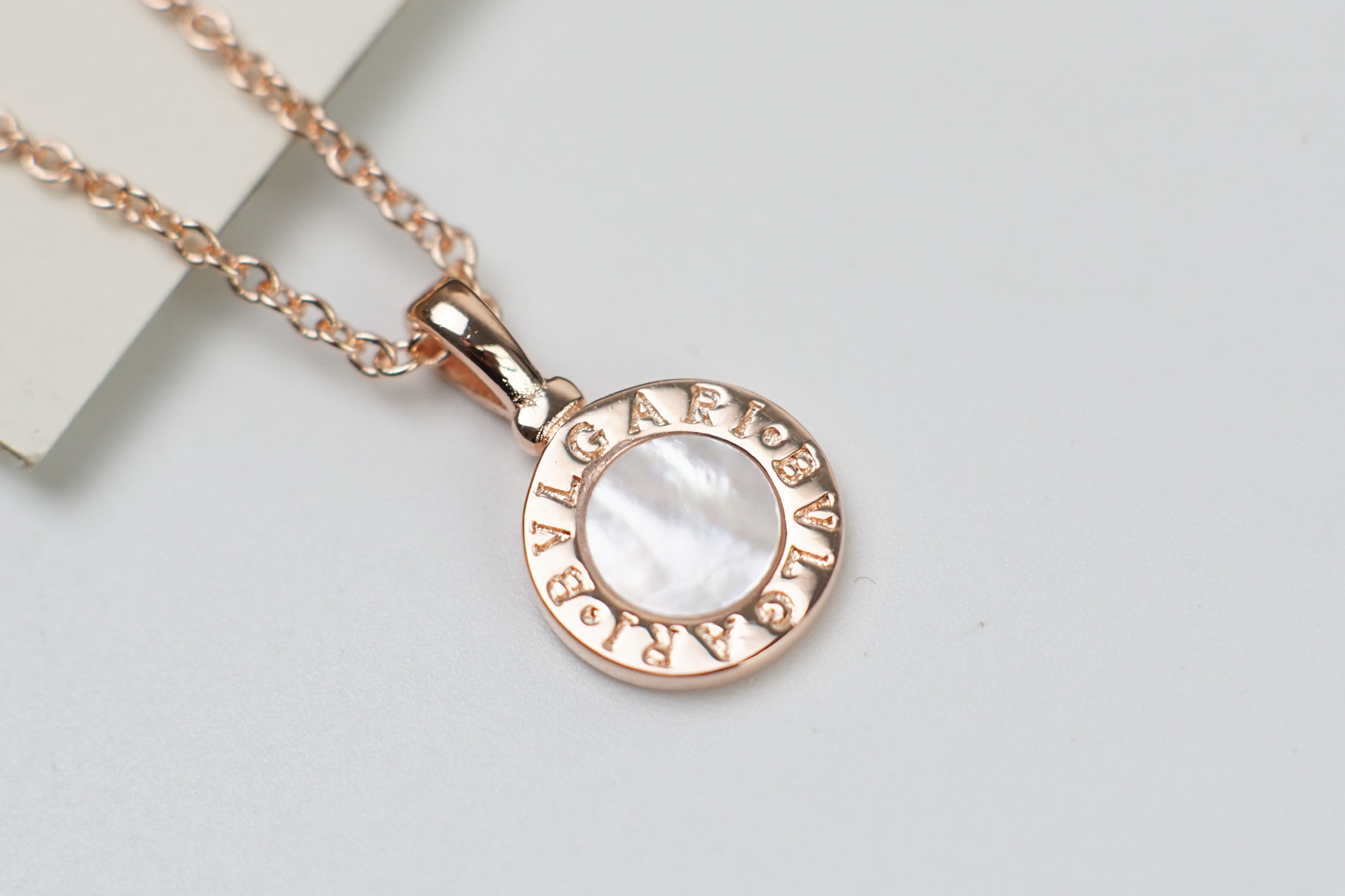 Bvlgari BVLGARI宝格丽贝壳项链 白贝母跟“I