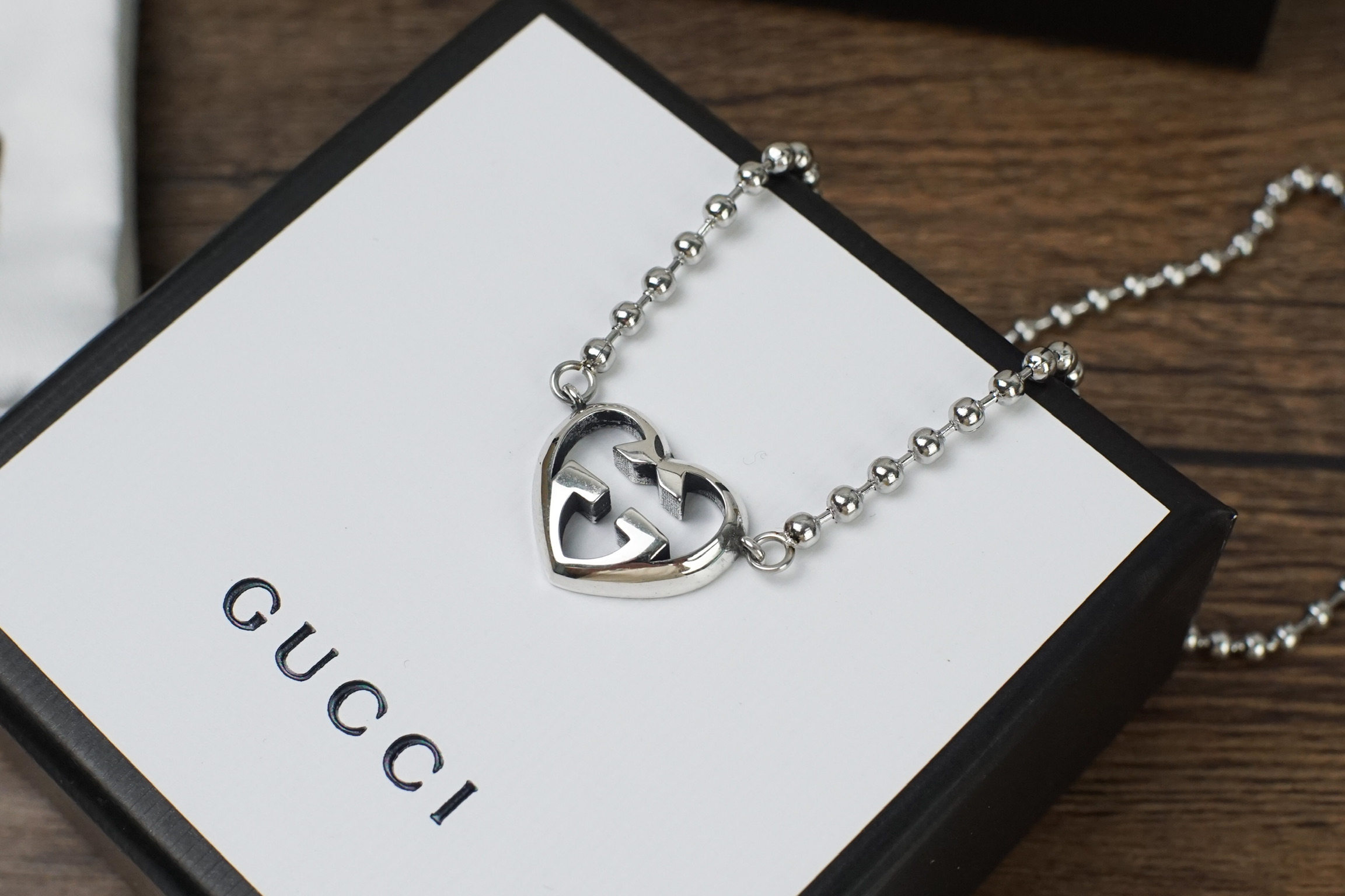 各 GUCCI古奇双G爱心互扣式手链项链💗超经典的双G标志 细节到位 不浮夸✅最具代表性的爱心G标志悬挂