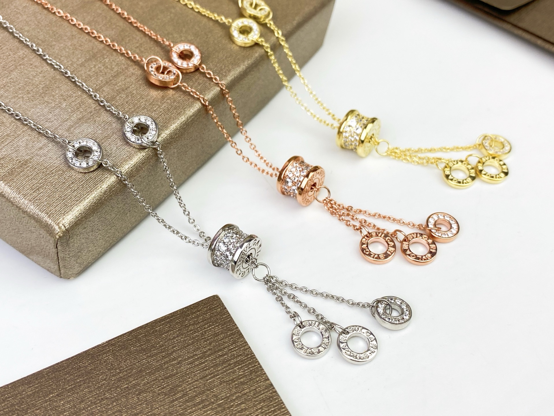 Bvlgari BVLGARI 镶钻流苏项链 高端工艺