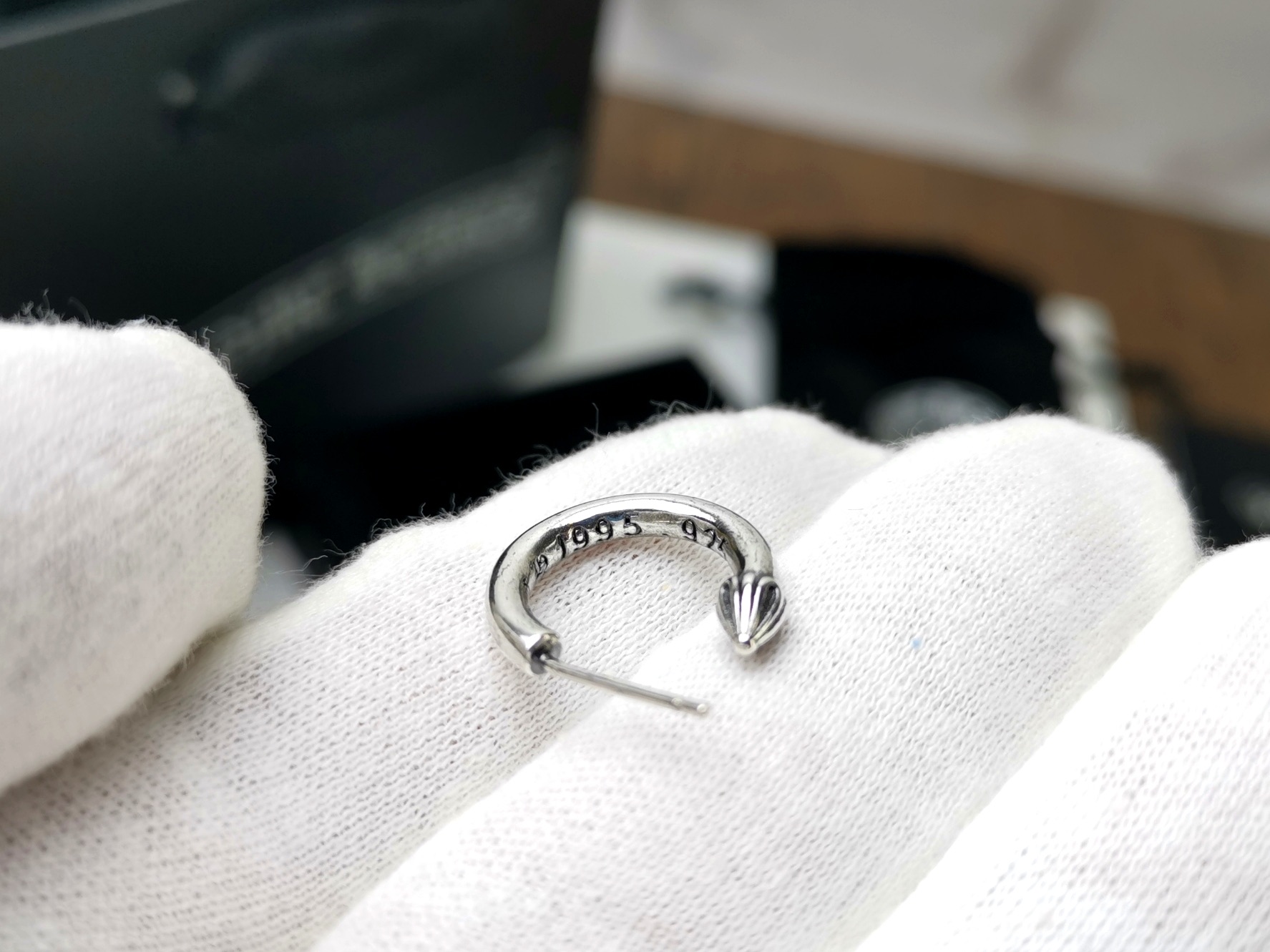 Chrome Hearts Chrome He@rts 克罗心简约半圆箭头耳环