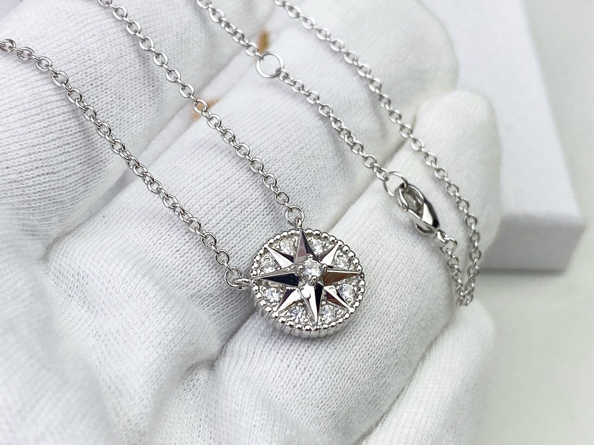 💋💋DIOR 满钻罗盘项链  幸运星-八芒星⚠⚠⚠ 双面皆可配戴💯⬙😍各大网红、明星追捧款❤亚金电镀18