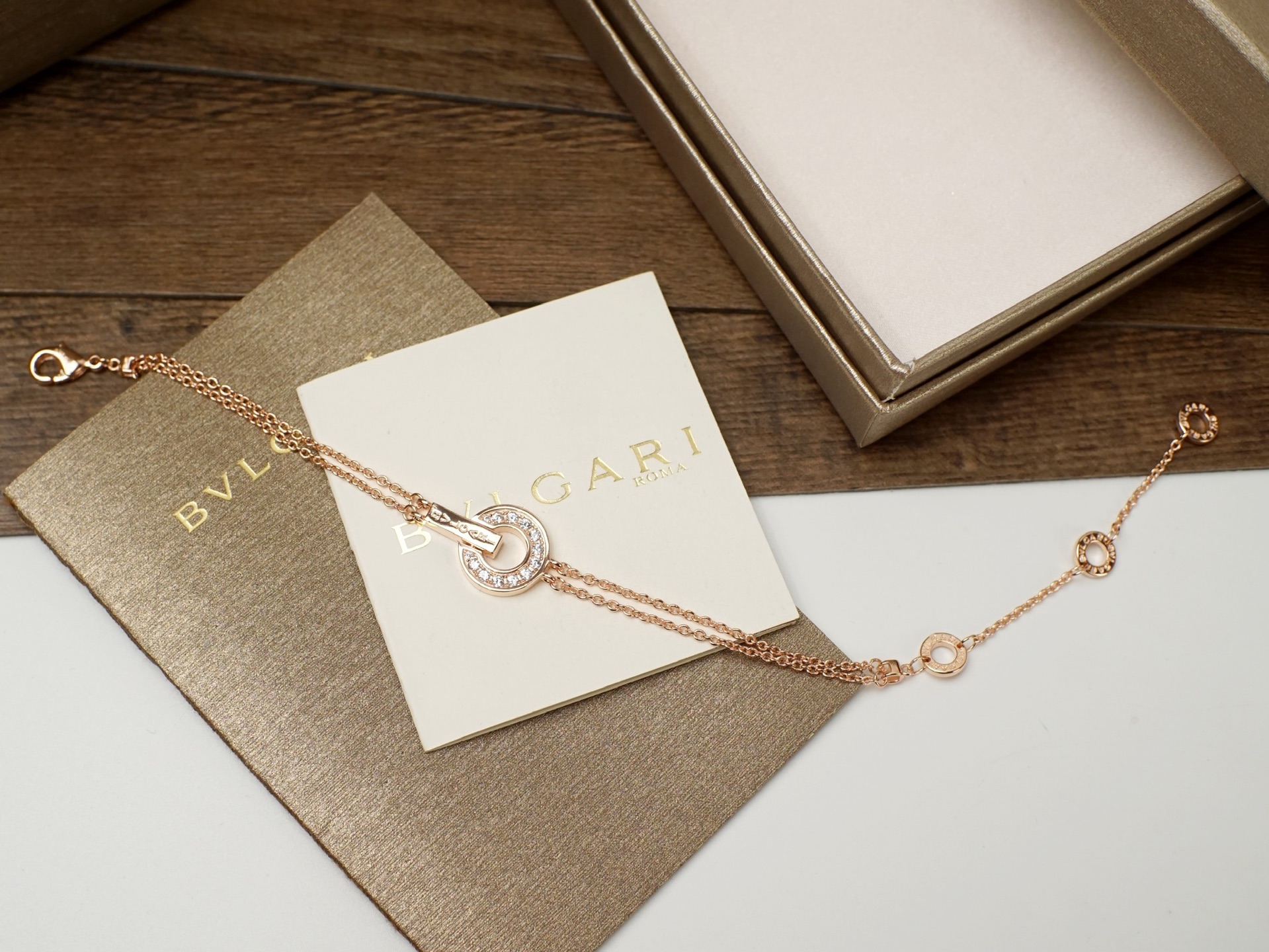 Bvlgari BVLGARI 宝格丽罗马系列 圆盘 钻石 字母手链 高端纯‮工手‬镶嵌