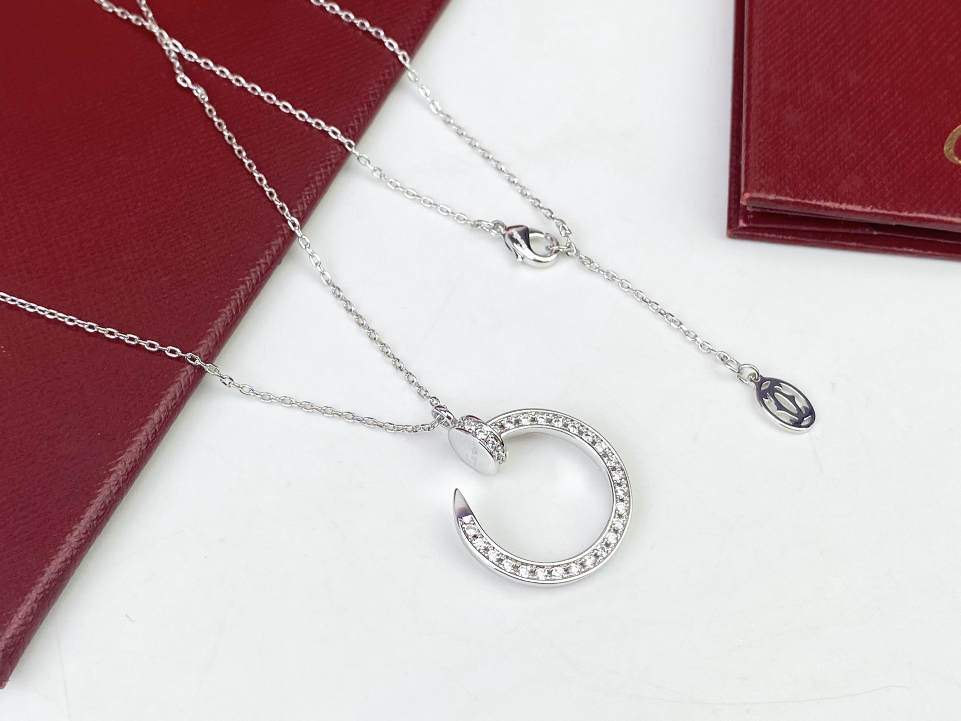 Cartier Cartier 卡地亚 满钻钉子项链 一致 精选亚金材质电镀18k厚金 超美 玫瑰金 白金 金色