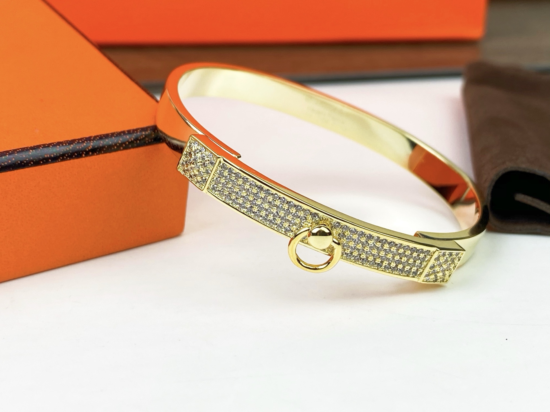 Hermès 爱马仕HERMES Kelly半钻手镯