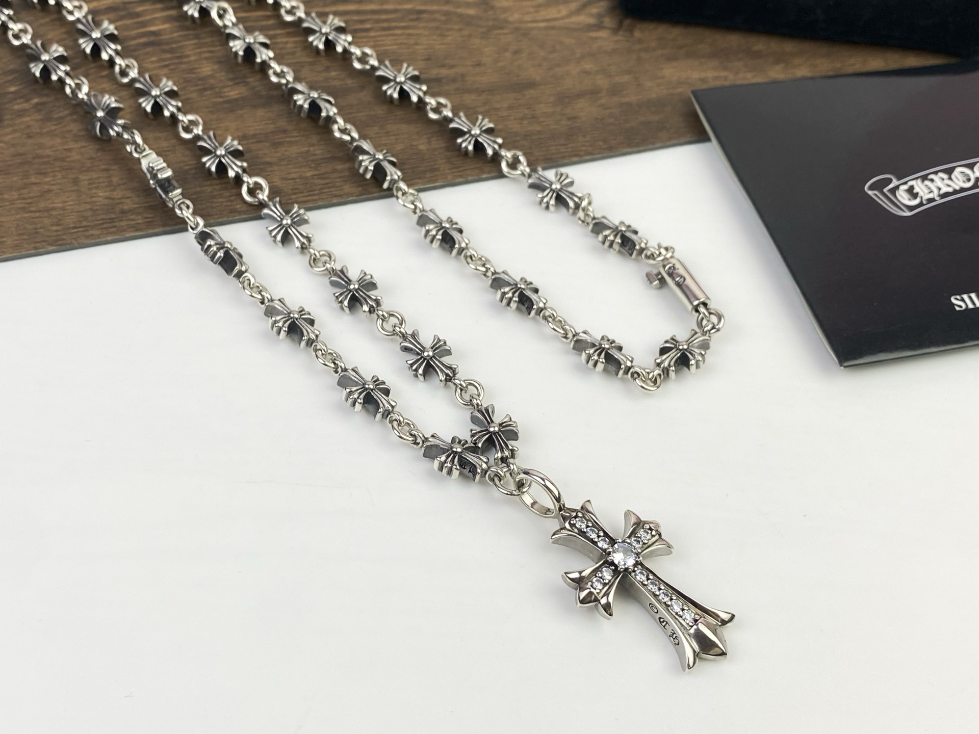 Chrome Hearts 𝕮𝖍𝖗𝖔𝖒𝖊 𝕳𝖊𝖆𝖗𝖙𝖘
