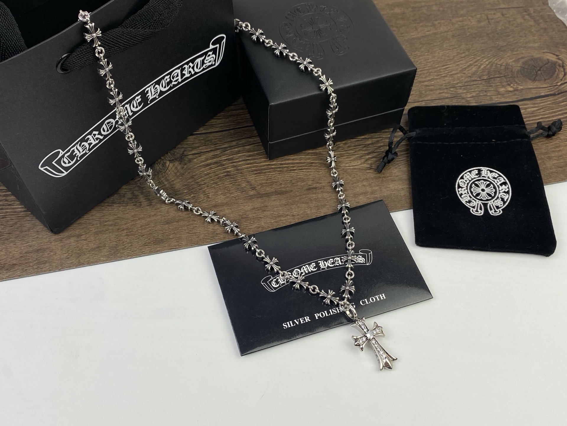 Chrome Hearts 𝕮𝖍𝖗𝖔𝖒𝖊 𝕳𝖊𝖆𝖗𝖙𝖘