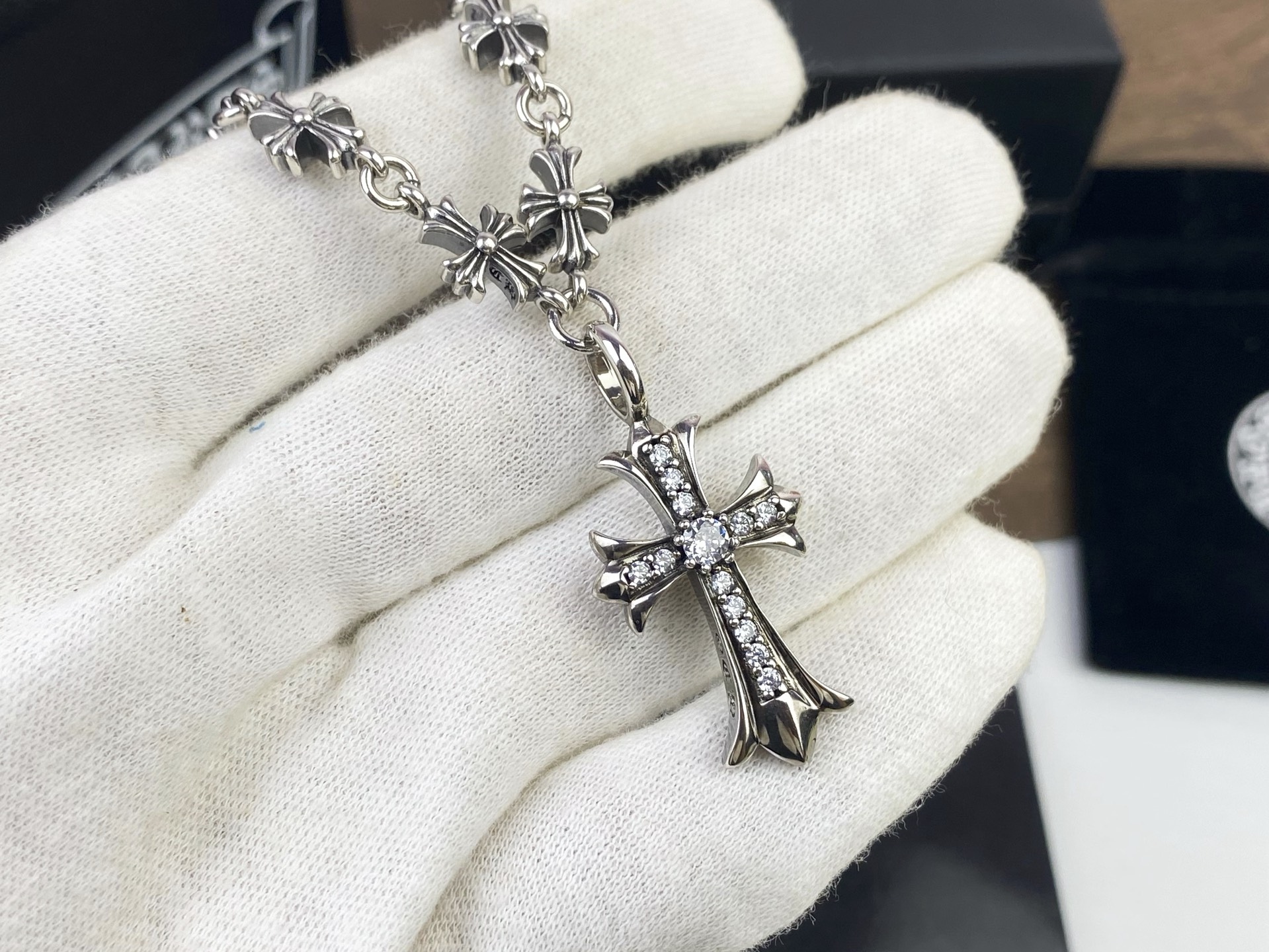 Chrome Hearts 𝕮𝖍𝖗𝖔𝖒𝖊 𝕳𝖊𝖆𝖗𝖙𝖘