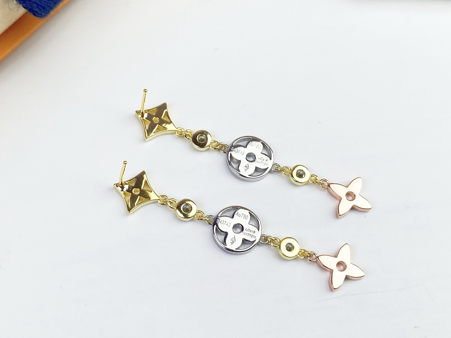 [玫瑰]Louis Vuitton 路易威登Idylle Blossom系列耳环👉🏻LV专柜耳环～3色精