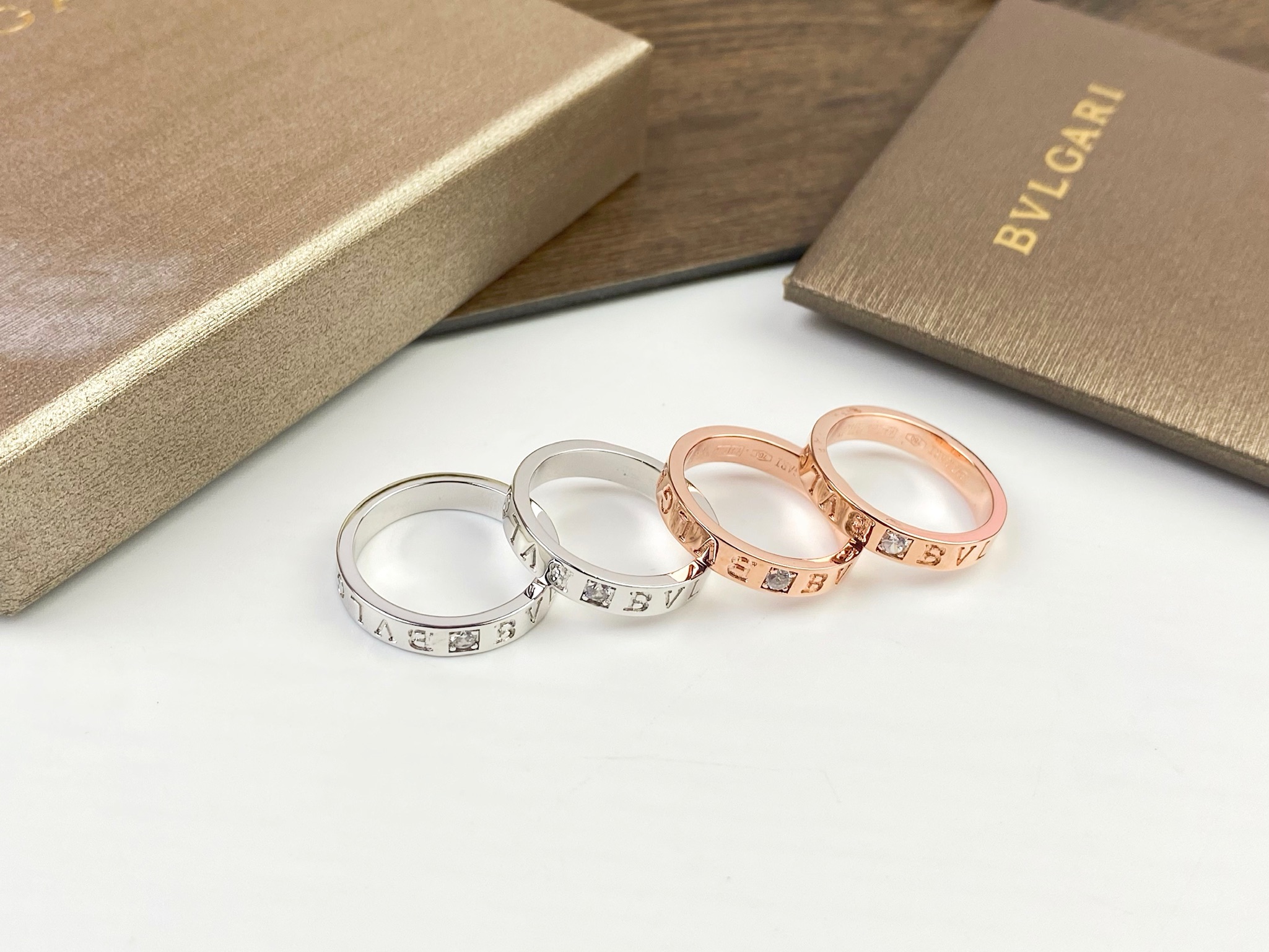 Bvlgari BVLGARI宝格丽 LOGO字母一钻戒指