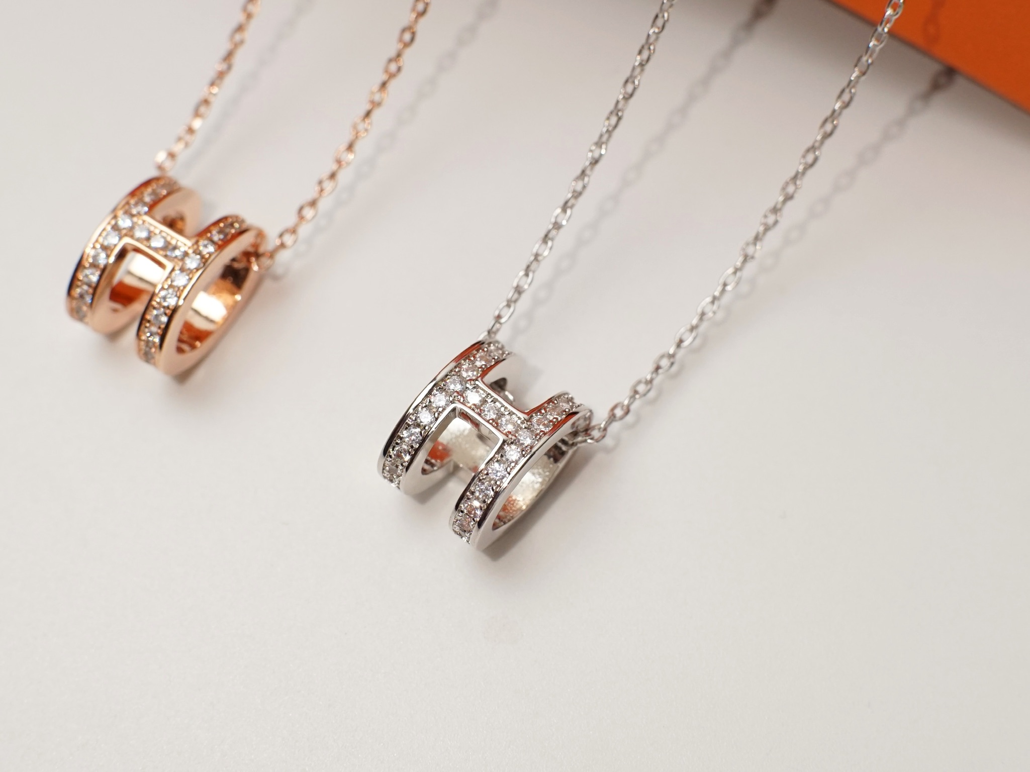 Hermès 爱马仕H满钻弧形锁骨链 众多 H 家高端定制 超精赞 各路女神 明星 同款 上身真的赞爆
