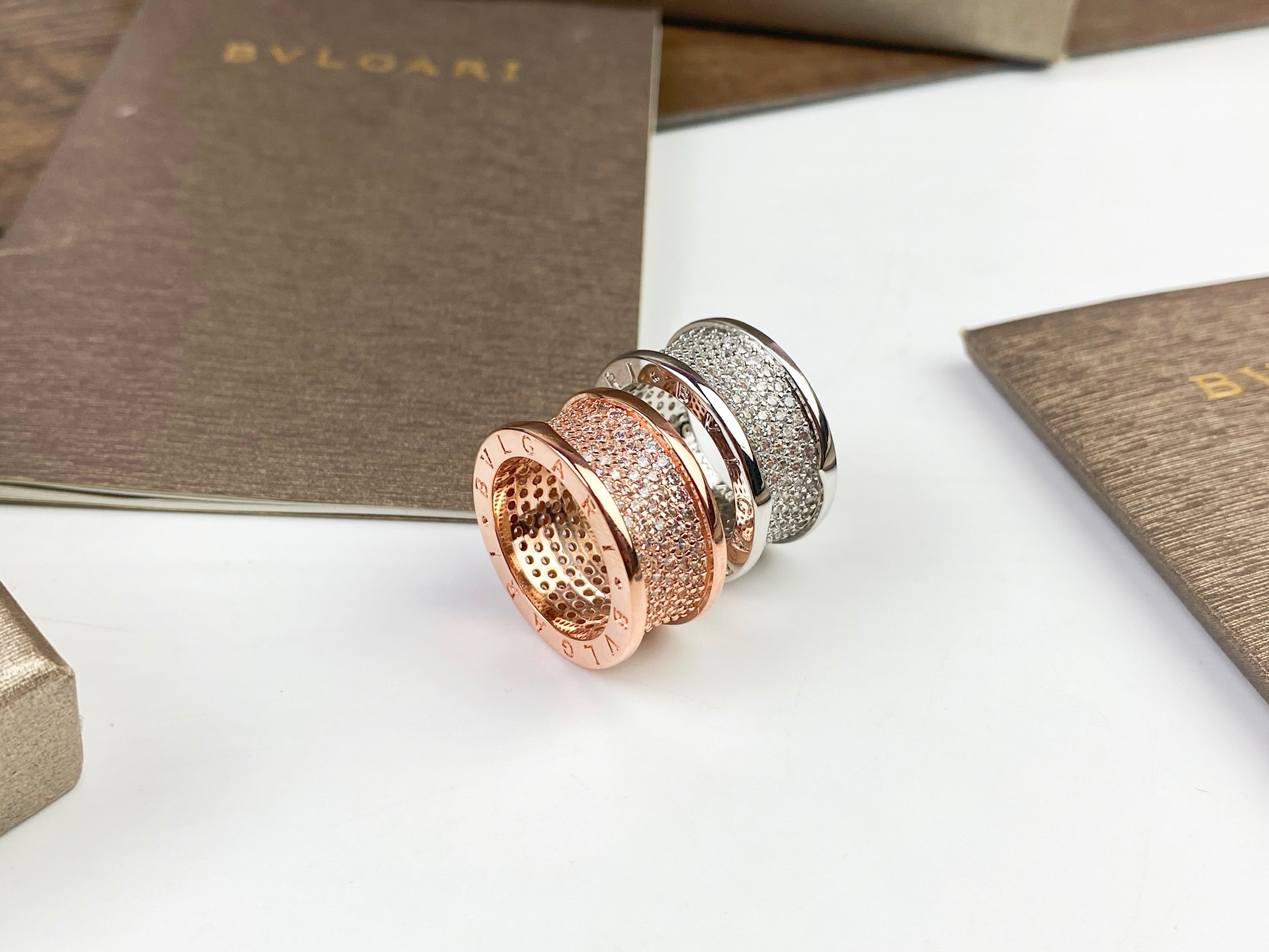 Bvlgari BVLGARI宝格丽小蛮腰满钻戒指