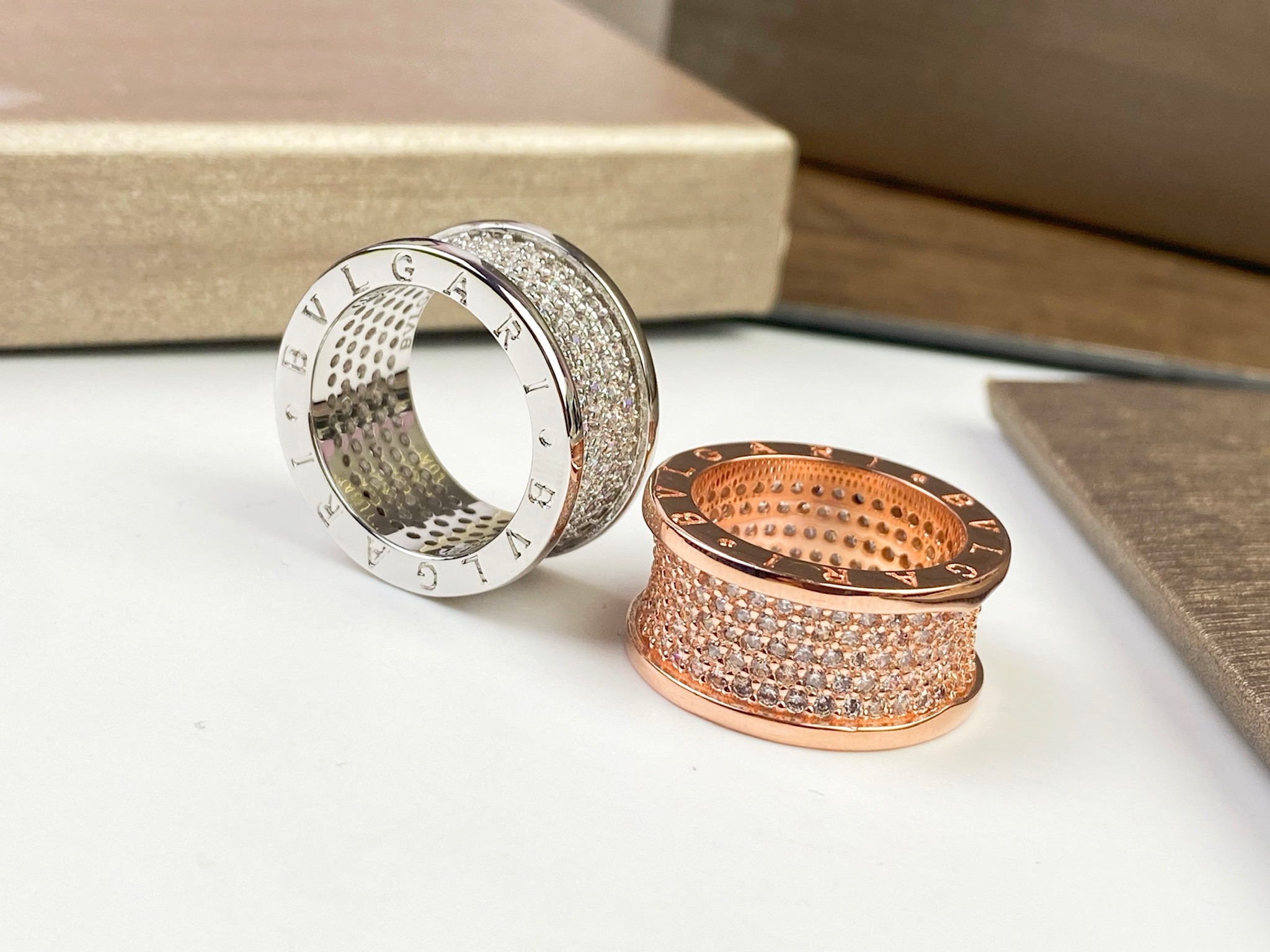 Bvlgari BVLGARI宝格丽小蛮腰满钻戒指